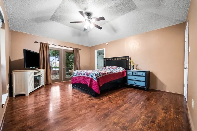Farm For Sale in Denton County , 8085 Jackson Road, Krum, Texas 76249, 3 Bedroom, 3 Bathroom, 2 Garage spaces, 1,963 Sqft, built in 1984, mls#21292983, Real Estate Agent in Krum, Homes For Sale in Denton county, Homes For Sale in Krum, Realtor in Krum Texas, Real Estate Brokerage Independent Realty Texas, Luminita Cordes Realtor