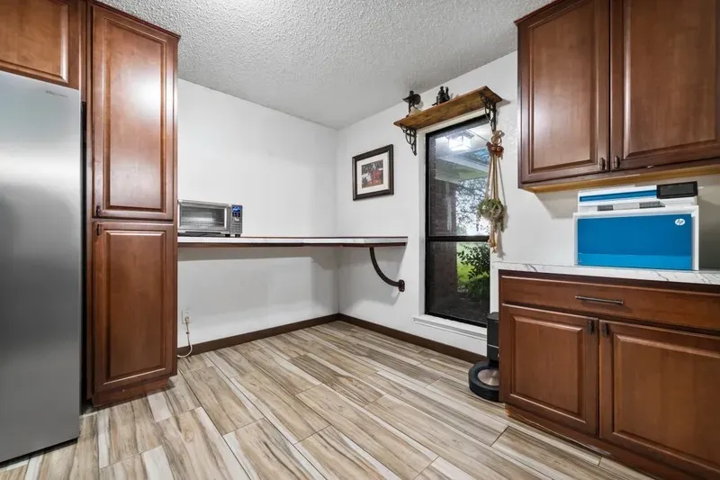 Farm For Sale in Denton County , 8085 Jackson Road, Krum, Texas 76249, 3 Bedroom, 3 Bathroom, 2 Garage spaces, 1,963 Sqft, built in 1984, mls#21292983, Real Estate Agent in Krum, Homes For Sale in Denton county, Homes For Sale in Krum, Realtor in Krum Texas, Real Estate Brokerage Independent Realty Texas, Luminita Cordes Realtor