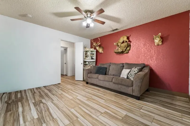 Farm For Sale in Denton County , 8085 Jackson Road, Krum, Texas 76249, 3 Bedroom, 3 Bathroom, 2 Garage spaces, 1,963 Sqft, built in 1984, mls#21292983, Real Estate Agent in Krum, Homes For Sale in Denton county, Homes For Sale in Krum, Realtor in Krum Texas, Real Estate Brokerage Independent Realty Texas, Luminita Cordes Realtor