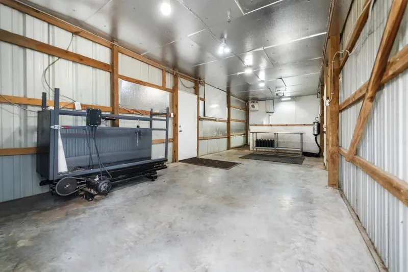 Farm For Sale in Denton County , 8085 Jackson Road, Krum, Texas 76249, 3 Bedroom, 3 Bathroom, 2 Garage spaces, 1,963 Sqft, built in 1984, mls#21292983, Real Estate Agent in Krum, Homes For Sale in Denton county, Homes For Sale in Krum, Realtor in Krum Texas, Real Estate Brokerage Independent Realty Texas, Luminita Cordes Realtor