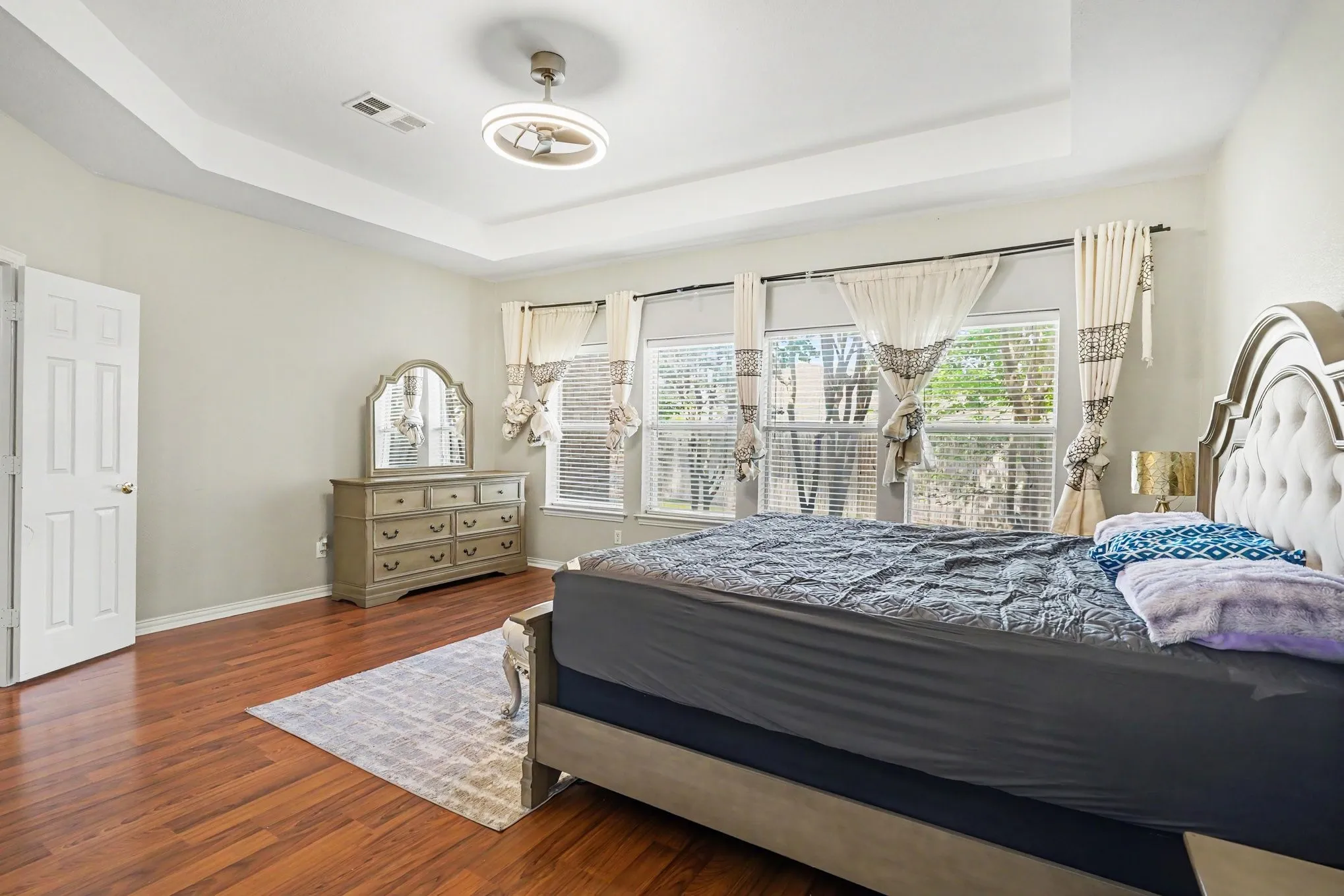 Single Family Residence For Rent in Tarrant County , 8660 Lariat Circle, Fort Worth, Texas 76244, 4 Bedroom, 4 Bathroom, 2 Garage spaces, 3,744 Sqft, built in 2002, Price $3,400, mls#21298956, Real Estate Agent in Fort Worth, Homes For Rent in Tarrant county, Homes For Rent in Fort Worth, Realtor in Fort Worth Texas, Real Estate Brokerage Independent Realty Texas, Luminita Cordes Realtor