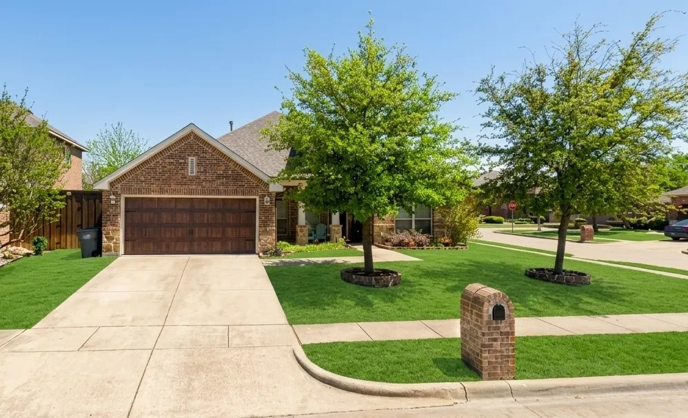 Single Family Residence For Sale in Collin County , 2013 Fairway Bend Drive, Wylie, Texas 75098, 4 Bedroom, 2 Bathroom, 2 Garage spaces, 2,323 Sqft, built in 2007, mls#21299304, Real Estate Agent in Wylie, Homes For Sale in Collin county, Homes For Sale in Wylie, Realtor in Wylie Texas, Real Estate Brokerage Independent Realty Texas, Luminita Cordes Realtor