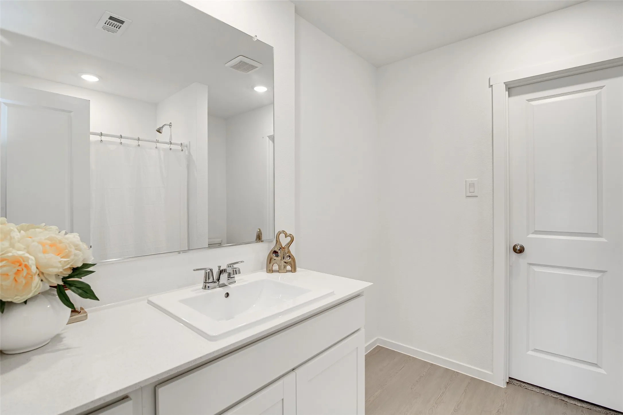Single Family Residence For Sale in Tarrant County , 1300 Little Flock Drive, Fort Worth, Texas 76036, 4 Bedroom, 2 Bathroom, 2 Garage spaces, 1,867 Sqft, built in 2026, mls#21297216, Real Estate Agent in Fort Worth, Homes For Sale in Tarrant county, Homes For Sale in Fort Worth, Realtor in Fort Worth Texas, Real Estate Brokerage Independent Realty Texas, Luminita Cordes Realtor