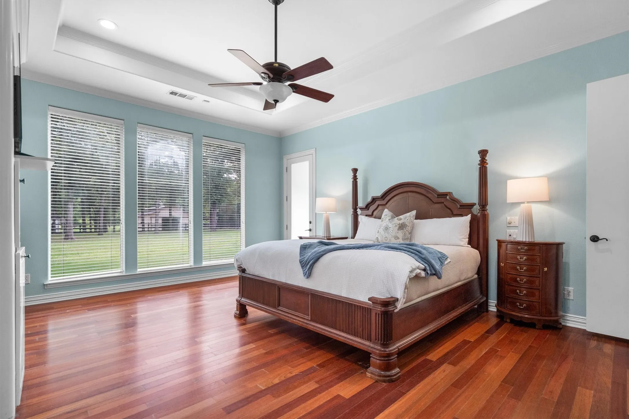Single Family Residence For Sale in Denton County , 980 Ranch Road, Copper Canyon, Texas 76226, 5 Bedroom, 5 Bathroom, 2 Garage spaces, 5,976 Sqft, built in 1995, mls#21294586, Real Estate Agent in Copper Canyon, Homes For Sale in Denton county, Homes For Sale in Copper Canyon, Realtor in Copper Canyon Texas, Real Estate Brokerage Independent Realty Texas, Luminita Cordes Realtor