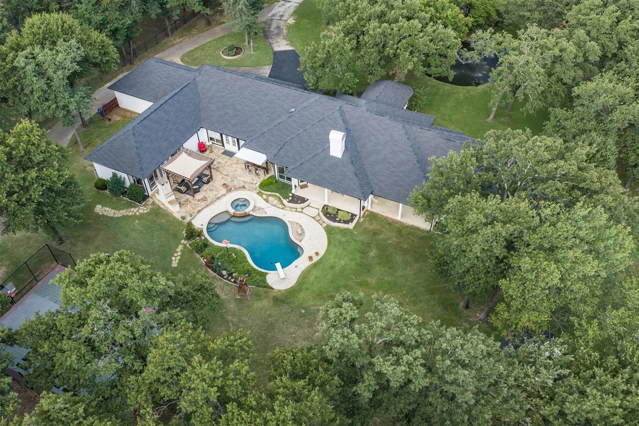 Single Family Residence For Sale in Denton County , 980 Ranch Road, Copper Canyon, Texas 76226, 5 Bedroom, 5 Bathroom, 2 Garage spaces, 5,976 Sqft, built in 1995, mls#21294586, Real Estate Agent in Copper Canyon, Homes For Sale in Denton county, Homes For Sale in Copper Canyon, Realtor in Copper Canyon Texas, Real Estate Brokerage Independent Realty Texas, Luminita Cordes Realtor