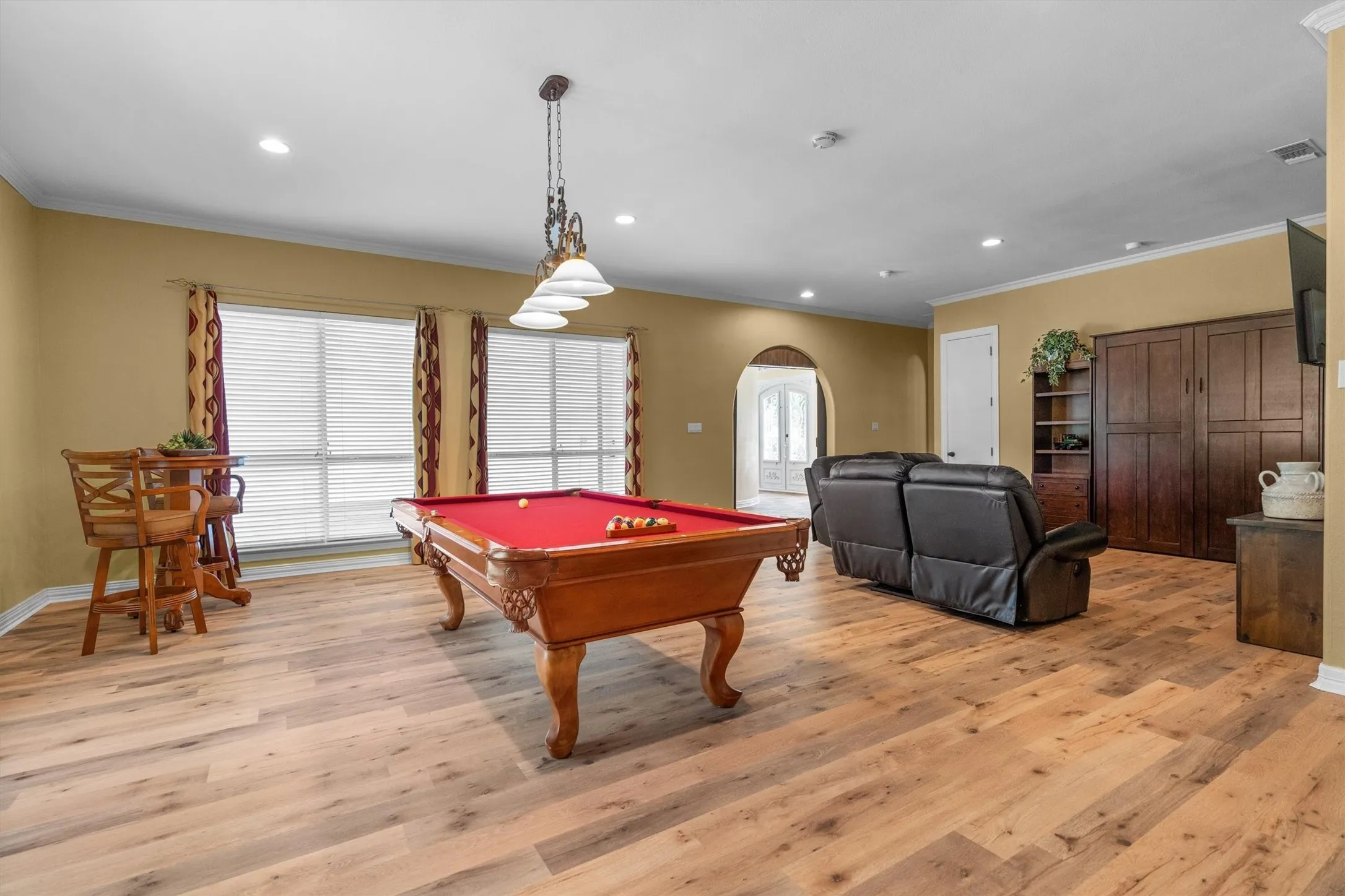 Single Family Residence For Sale in Denton County , 980 Ranch Road, Copper Canyon, Texas 76226, 5 Bedroom, 5 Bathroom, 2 Garage spaces, 5,976 Sqft, built in 1995, mls#21294586, Real Estate Agent in Copper Canyon, Homes For Sale in Denton county, Homes For Sale in Copper Canyon, Realtor in Copper Canyon Texas, Real Estate Brokerage Independent Realty Texas, Luminita Cordes Realtor