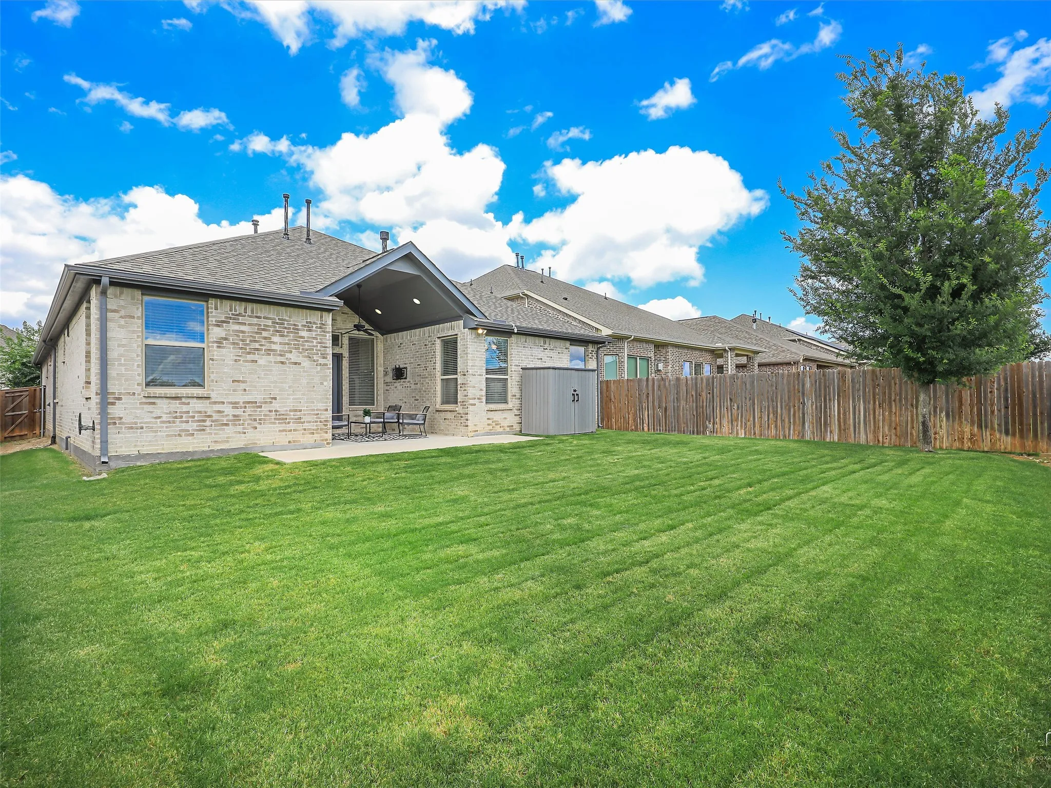 Single Family Residence For Sale in Collin County , 1204 Fargo Drive, Mc Kinney, Texas 75071, 4 Bedroom, 3 Bathroom, 2 Garage spaces, 2,119 Sqft, built in 2020, mls#21295349, Real Estate Agent in Mc Kinney, Homes For Sale in Collin county, Homes For Sale in Mc Kinney, Realtor in Mc Kinney Texas, Real Estate Brokerage Independent Realty Texas, Luminita Cordes Realtor