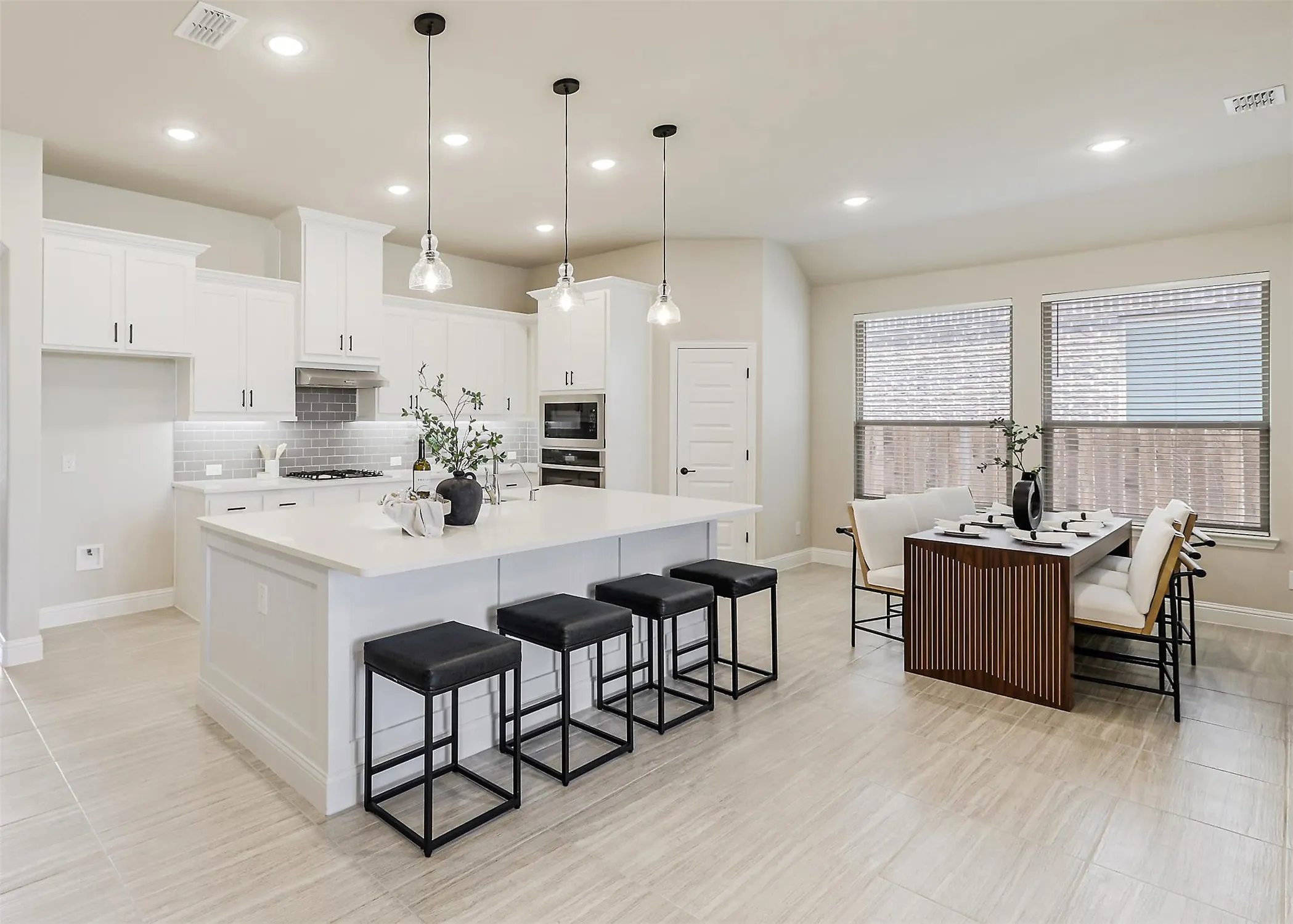 Single Family Residence For Sale in Collin County , 1204 Fargo Drive, Mc Kinney, Texas 75071, 4 Bedroom, 3 Bathroom, 2 Garage spaces, 2,119 Sqft, built in 2020, mls#21295349, Real Estate Agent in Mc Kinney, Homes For Sale in Collin county, Homes For Sale in Mc Kinney, Realtor in Mc Kinney Texas, Real Estate Brokerage Independent Realty Texas, Luminita Cordes Realtor