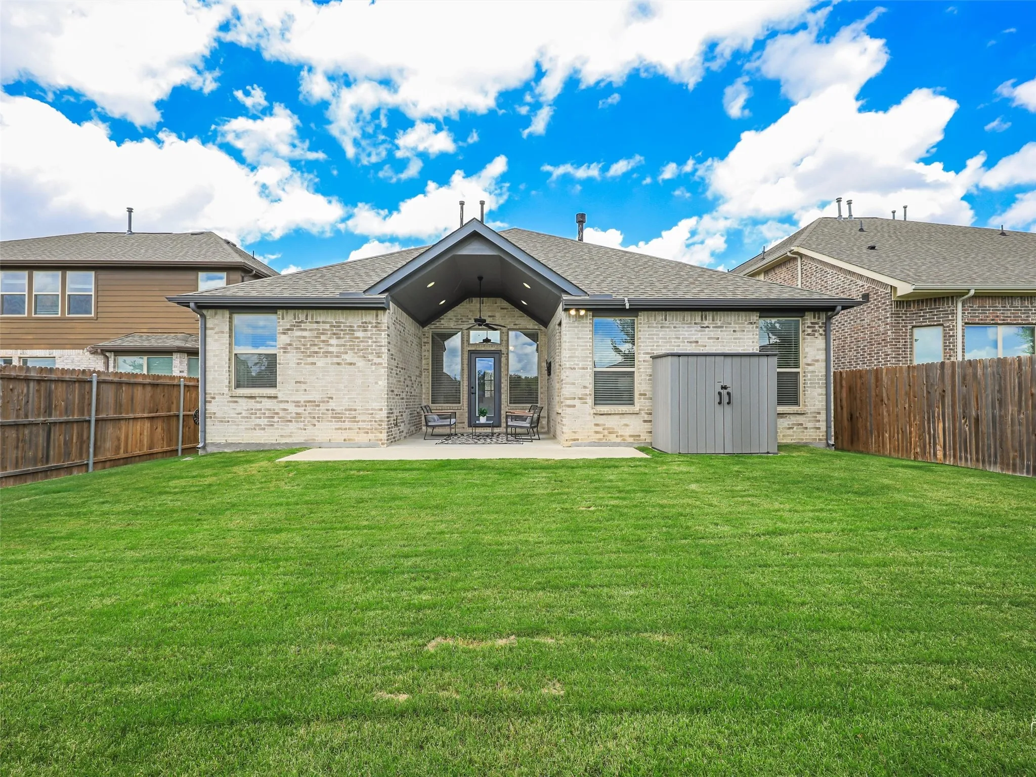 Single Family Residence For Sale in Collin County , 1204 Fargo Drive, Mc Kinney, Texas 75071, 4 Bedroom, 3 Bathroom, 2 Garage spaces, 2,119 Sqft, built in 2020, mls#21295349, Real Estate Agent in Mc Kinney, Homes For Sale in Collin county, Homes For Sale in Mc Kinney, Realtor in Mc Kinney Texas, Real Estate Brokerage Independent Realty Texas, Luminita Cordes Realtor