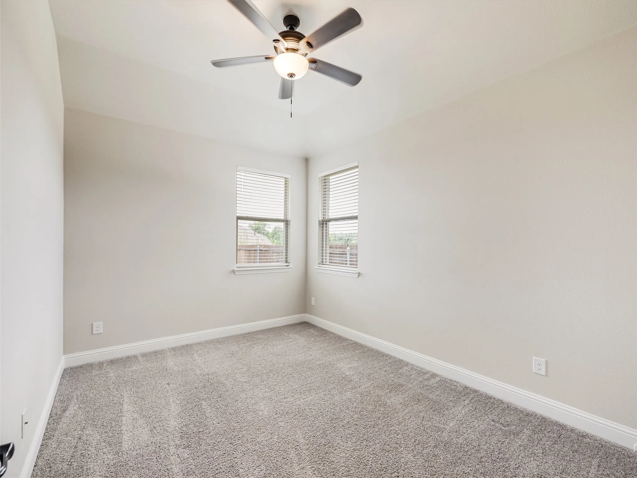 Single Family Residence For Sale in Collin County , 1204 Fargo Drive, Mc Kinney, Texas 75071, 4 Bedroom, 3 Bathroom, 2 Garage spaces, 2,119 Sqft, built in 2020, mls#21295349, Real Estate Agent in Mc Kinney, Homes For Sale in Collin county, Homes For Sale in Mc Kinney, Realtor in Mc Kinney Texas, Real Estate Brokerage Independent Realty Texas, Luminita Cordes Realtor