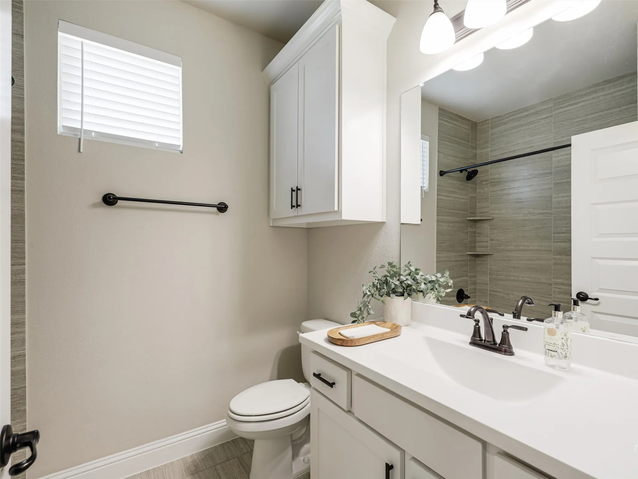 Single Family Residence For Sale in Collin County , 1204 Fargo Drive, Mc Kinney, Texas 75071, 4 Bedroom, 3 Bathroom, 2 Garage spaces, 2,119 Sqft, built in 2020, mls#21295349, Real Estate Agent in Mc Kinney, Homes For Sale in Collin county, Homes For Sale in Mc Kinney, Realtor in Mc Kinney Texas, Real Estate Brokerage Independent Realty Texas, Luminita Cordes Realtor