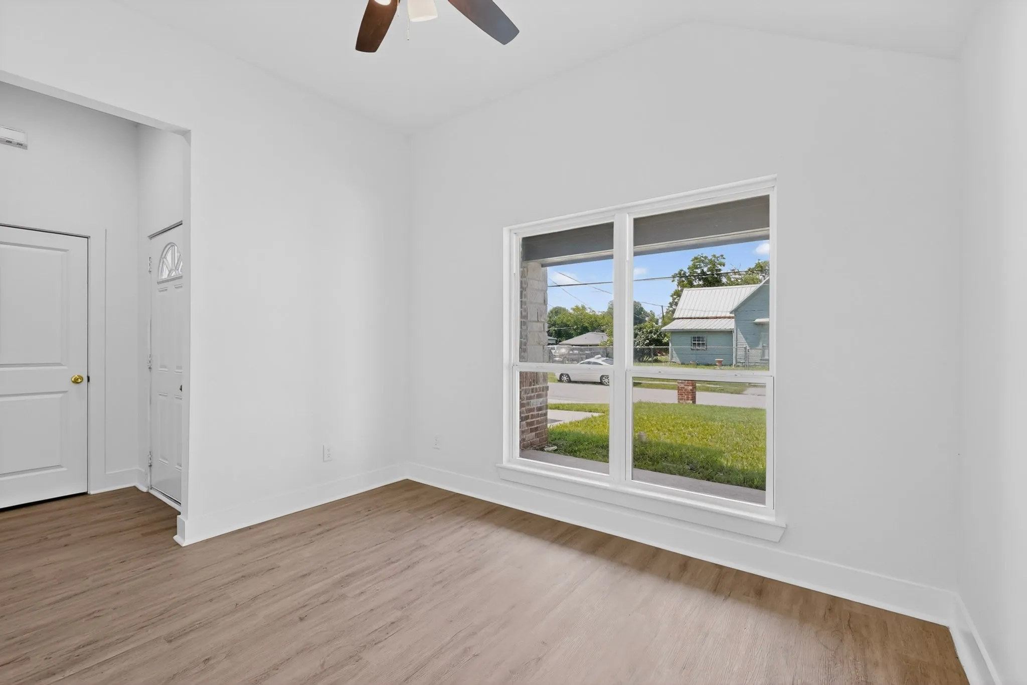 Single Family Residence For Sale in Hunt County , 1615 Jones Street, Greenville, Texas 75401, 3 Bedroom, 2 Bathroom, 2 Garage spaces, 1,492 Sqft, built in 2022, mls#21299433, Real Estate Agent in Greenville, Homes For Sale in Hunt county, Homes For Sale in Greenville, Realtor in Greenville Texas, Real Estate Brokerage Independent Realty Texas, Luminita Cordes Realtor