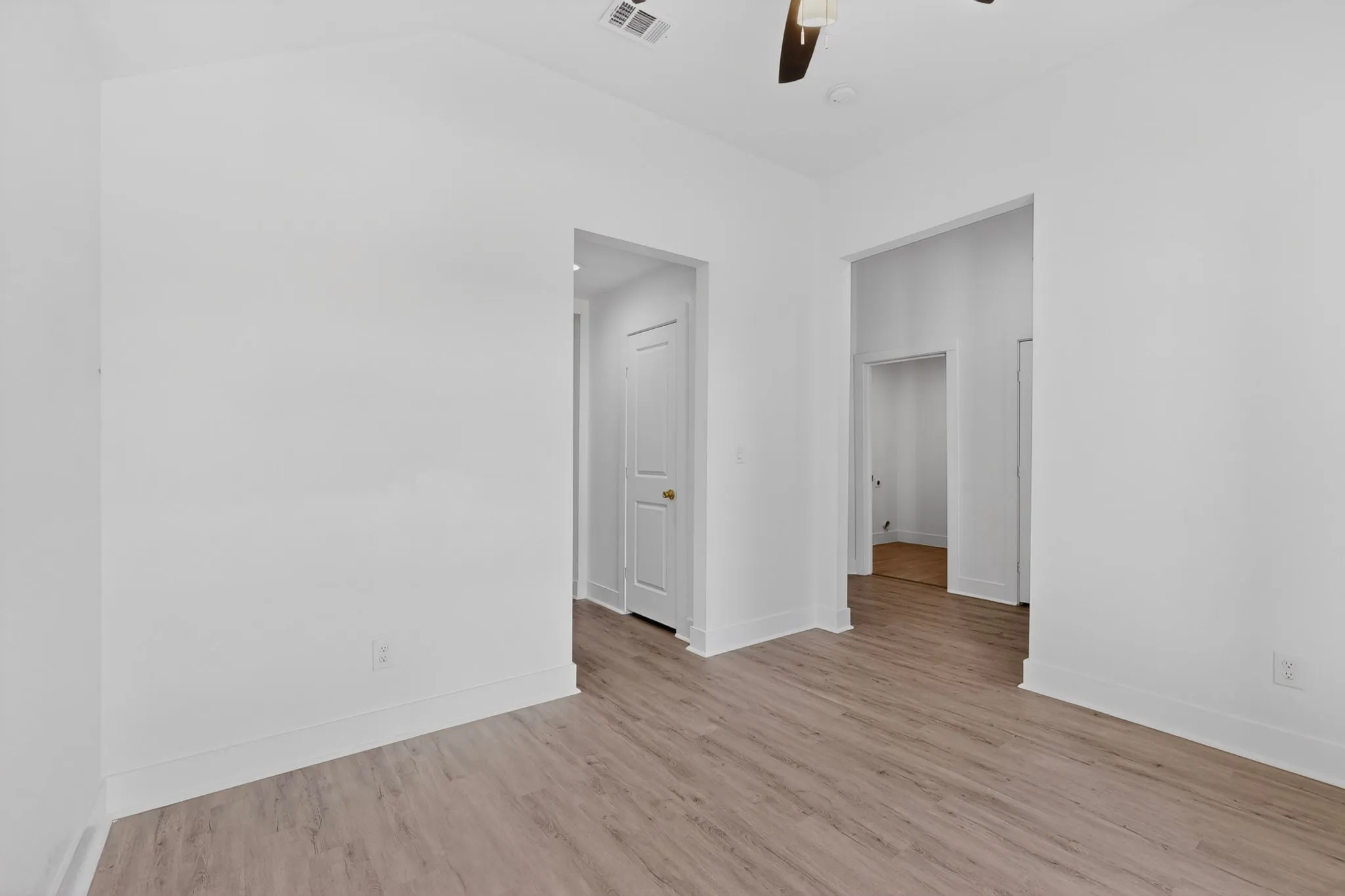 Single Family Residence For Sale in Hunt County , 1615 Jones Street, Greenville, Texas 75401, 3 Bedroom, 2 Bathroom, 2 Garage spaces, 1,492 Sqft, built in 2022, mls#21299433, Real Estate Agent in Greenville, Homes For Sale in Hunt county, Homes For Sale in Greenville, Realtor in Greenville Texas, Real Estate Brokerage Independent Realty Texas, Luminita Cordes Realtor