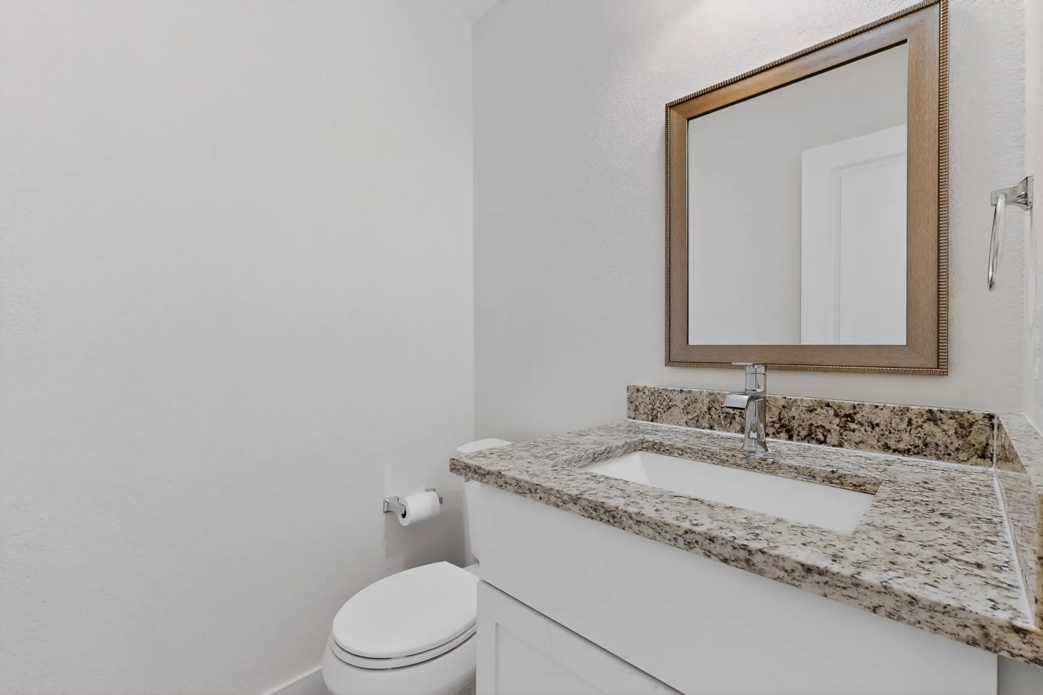 Single Family Residence For Sale in Hunt County , 1615 Jones Street, Greenville, Texas 75401, 3 Bedroom, 2 Bathroom, 2 Garage spaces, 1,492 Sqft, built in 2022, mls#21299433, Real Estate Agent in Greenville, Homes For Sale in Hunt county, Homes For Sale in Greenville, Realtor in Greenville Texas, Real Estate Brokerage Independent Realty Texas, Luminita Cordes Realtor