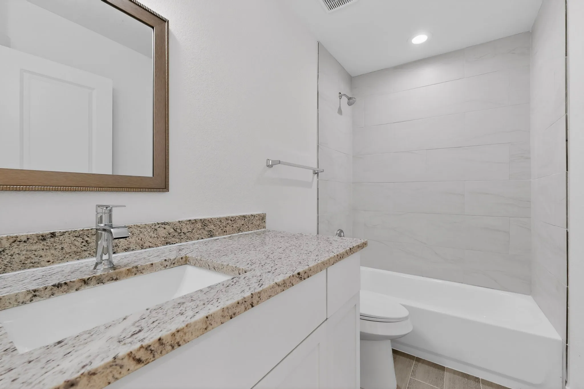 Single Family Residence For Sale in Hunt County , 1615 Jones Street, Greenville, Texas 75401, 3 Bedroom, 2 Bathroom, 2 Garage spaces, 1,492 Sqft, built in 2022, mls#21299433, Real Estate Agent in Greenville, Homes For Sale in Hunt county, Homes For Sale in Greenville, Realtor in Greenville Texas, Real Estate Brokerage Independent Realty Texas, Luminita Cordes Realtor