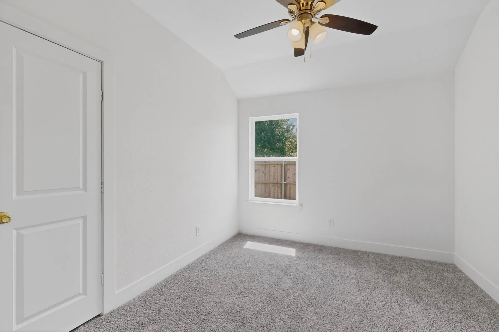Single Family Residence For Sale in Hunt County , 1615 Jones Street, Greenville, Texas 75401, 3 Bedroom, 2 Bathroom, 2 Garage spaces, 1,492 Sqft, built in 2022, mls#21299433, Real Estate Agent in Greenville, Homes For Sale in Hunt county, Homes For Sale in Greenville, Realtor in Greenville Texas, Real Estate Brokerage Independent Realty Texas, Luminita Cordes Realtor