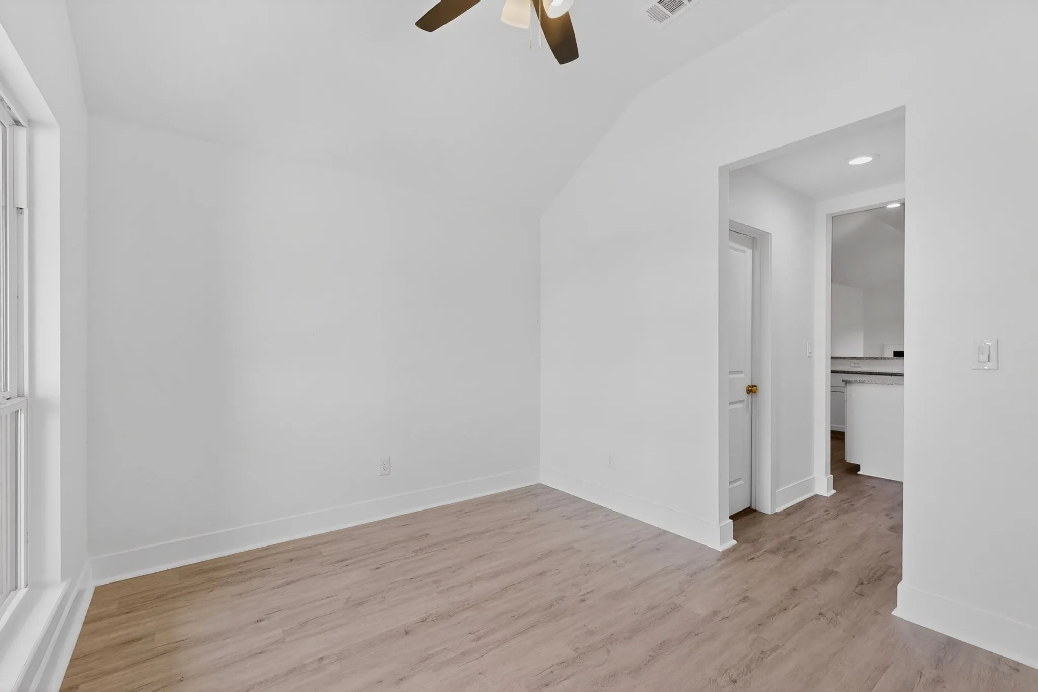 Single Family Residence For Sale in Hunt County , 1615 Jones Street, Greenville, Texas 75401, 3 Bedroom, 2 Bathroom, 2 Garage spaces, 1,492 Sqft, built in 2022, mls#21299433, Real Estate Agent in Greenville, Homes For Sale in Hunt county, Homes For Sale in Greenville, Realtor in Greenville Texas, Real Estate Brokerage Independent Realty Texas, Luminita Cordes Realtor