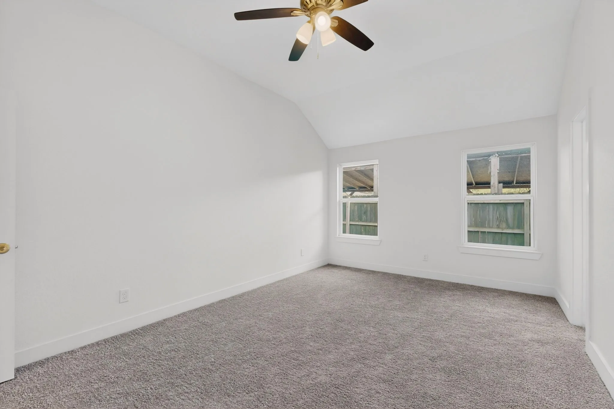 Single Family Residence For Sale in Hunt County , 1615 Jones Street, Greenville, Texas 75401, 3 Bedroom, 2 Bathroom, 2 Garage spaces, 1,492 Sqft, built in 2022, mls#21299433, Real Estate Agent in Greenville, Homes For Sale in Hunt county, Homes For Sale in Greenville, Realtor in Greenville Texas, Real Estate Brokerage Independent Realty Texas, Luminita Cordes Realtor