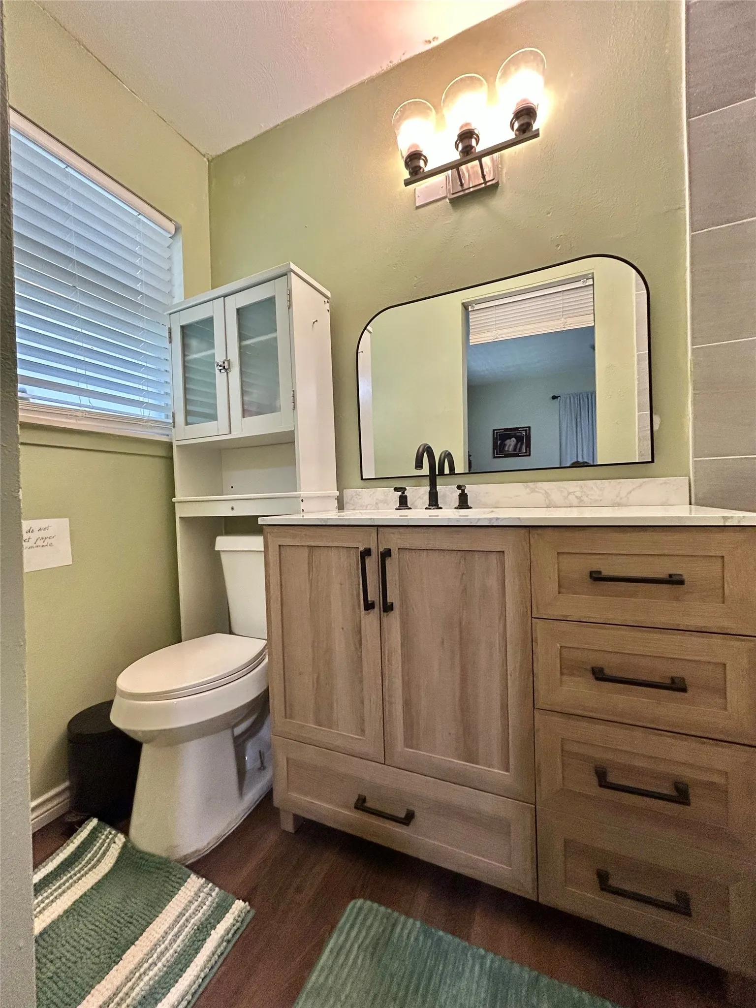 Single Family Residence For Sale in Grayson County , 1335 Crestview Drive, Denison, Texas 75020, 3 Bedroom, 2 Bathroom, 3 Garage spaces, 1,612 Sqft, built in 1968, mls#21299386, Real Estate Agent in Denison, Homes For Sale in Grayson county, Homes For Sale in Denison, Realtor in Denison Texas, Real Estate Brokerage Independent Realty Texas, Luminita Cordes Realtor