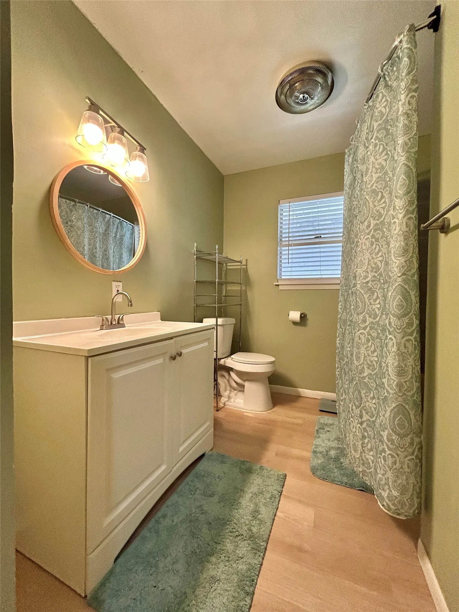 Guest Bathoom