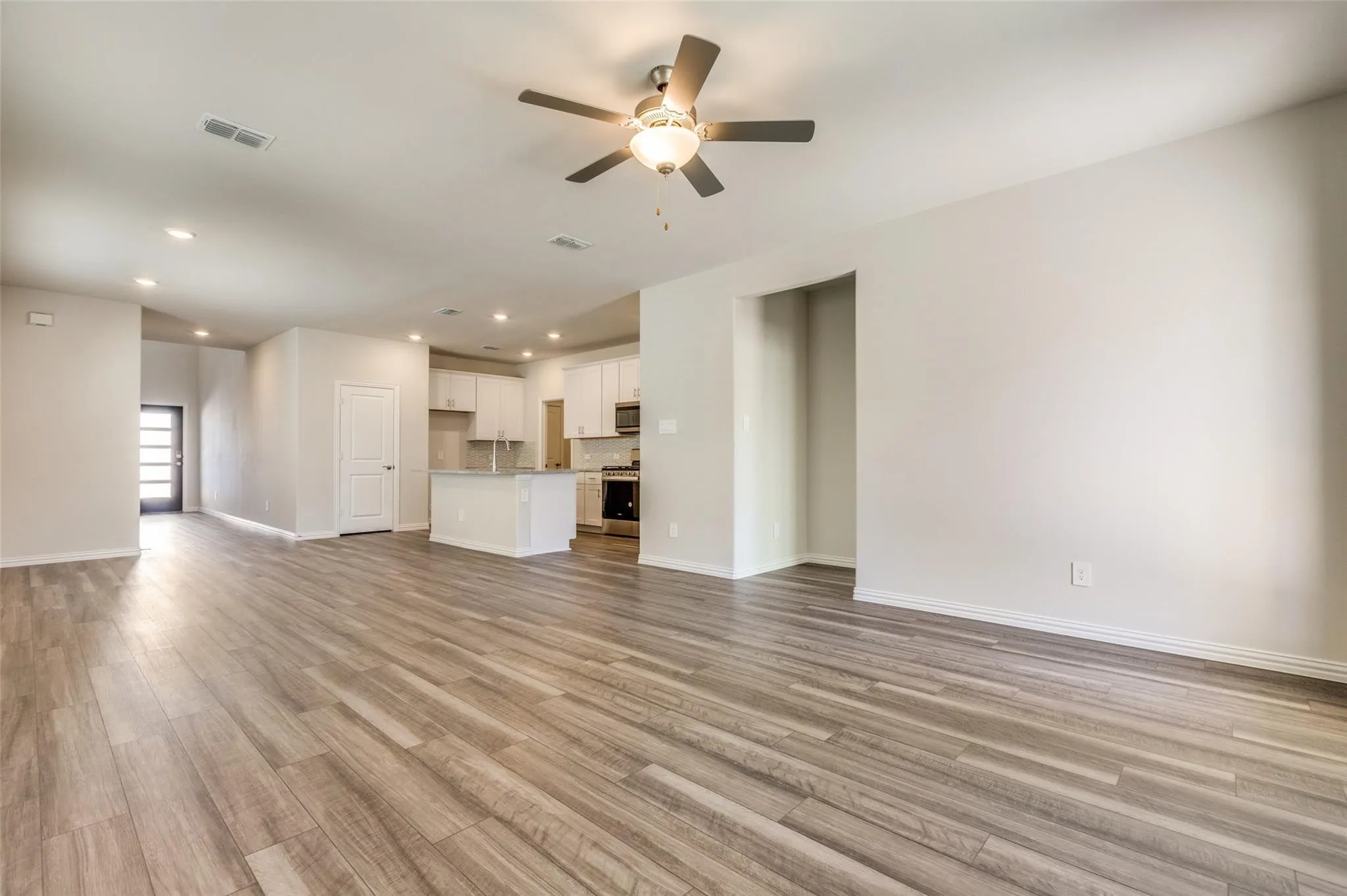 Single Family Residence For Rent in Collin County , 105 Caliber Court, Princeton, Texas 75071, 4 Bedroom, 3 Bathroom, 2 Garage spaces, 2,351 Sqft, built in 2024, mls#21291162, Real Estate Agent in Princeton, Homes For Rent in Collin county, Homes For Rent in Princeton, Realtor in Princeton Texas, Real Estate Brokerage Independent Realty Texas, Luminita Cordes Realtor