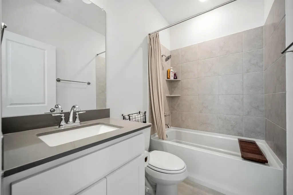 Townhouse For Sale in Dallas County , 2622 Settlers Place, Garland, Texas 75042, 3 Bedroom, 3 Bathroom, 2 Garage spaces, 1,972 Sqft, built in 2023, mls#21299011, Real Estate Agent in Garland, Homes For Sale in Dallas county, Homes For Sale in Garland, Realtor in Garland Texas, Real Estate Brokerage Independent Realty Texas, Luminita Cordes Realtor