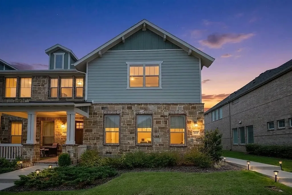 Townhouse For Sale in Dallas County , 2622 Settlers Place, Garland, Texas 75042, 3 Bedroom, 3 Bathroom, 2 Garage spaces, 1,972 Sqft, built in 2023, mls#21299011, Real Estate Agent in Garland, Homes For Sale in Dallas county, Homes For Sale in Garland, Realtor in Garland Texas, Real Estate Brokerage Independent Realty Texas, Luminita Cordes Realtor