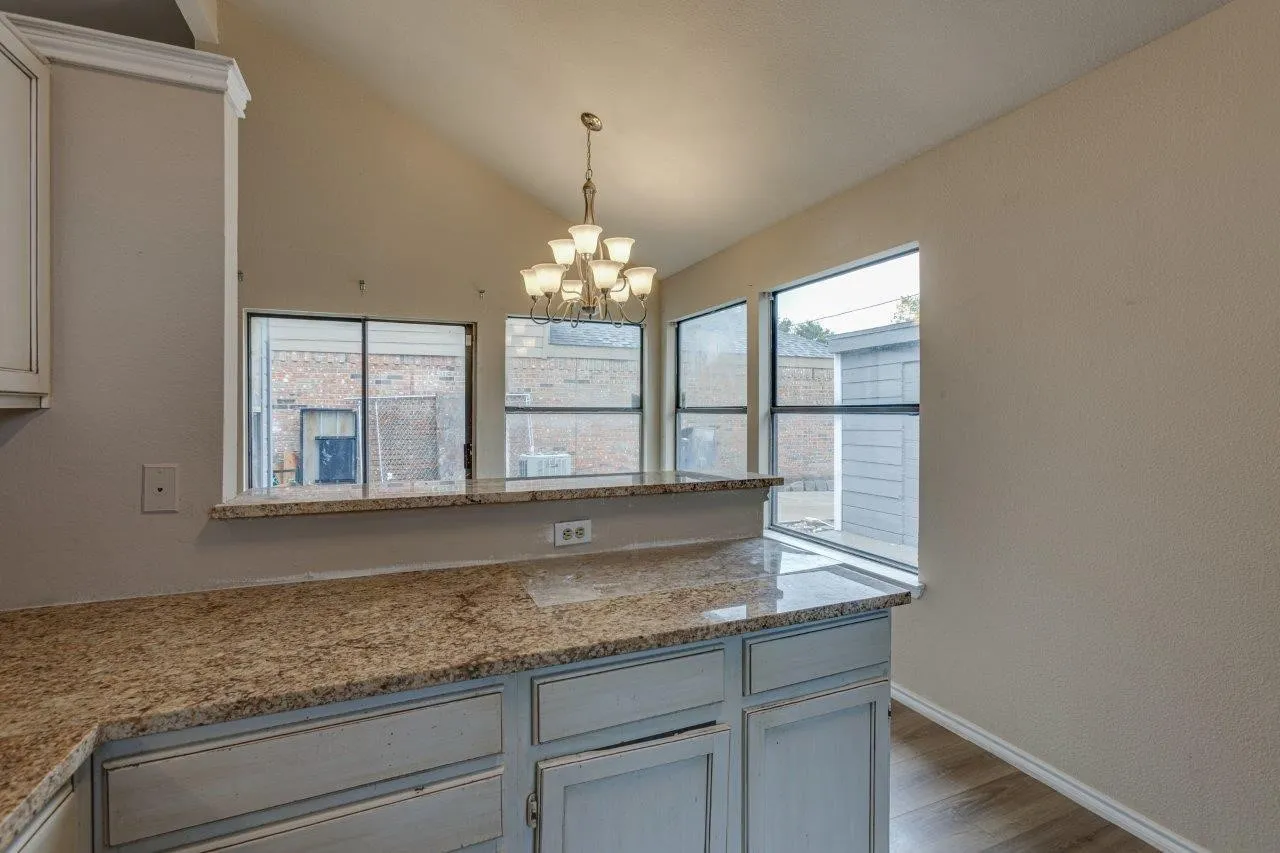 Single Family Residence For Rent in Dallas County , 10611 Woodleaf Drive, Dallas, Texas 75227, 2 Bedroom, 2 Bathroom, Garage spaces, 959 Sqft, built in 1986, mls#21299474, Real Estate Agent in Dallas, Homes For Rent in Dallas county, Homes For Rent in Dallas, Realtor in Dallas Texas, Real Estate Brokerage Independent Realty Texas, Luminita Cordes Realtor
