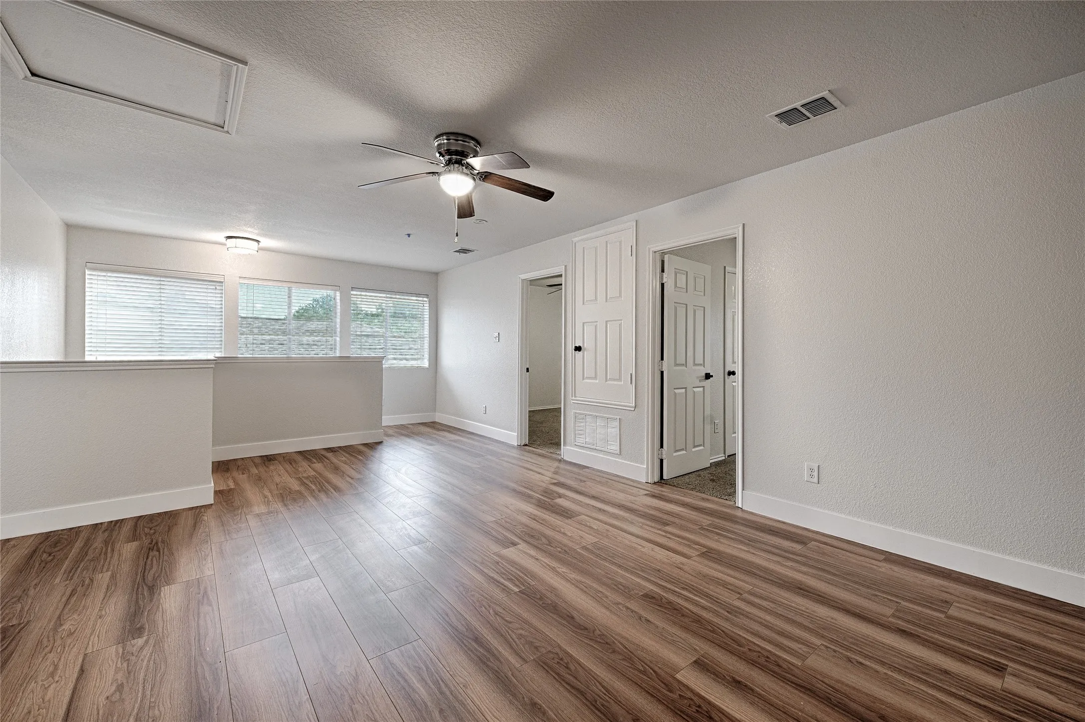 Single Family Residence For Sale in Collin County , 2629 Terrace Drive, Mc Kinney, Texas 75071, 4 Bedroom, 3 Bathroom, 2 Garage spaces, 2,354 Sqft, built in 2001, mls#21276883, Real Estate Agent in Mc Kinney, Homes For Sale in Collin county, Homes For Sale in Mc Kinney, Realtor in Mc Kinney Texas, Real Estate Brokerage Independent Realty Texas, Luminita Cordes Realtor
