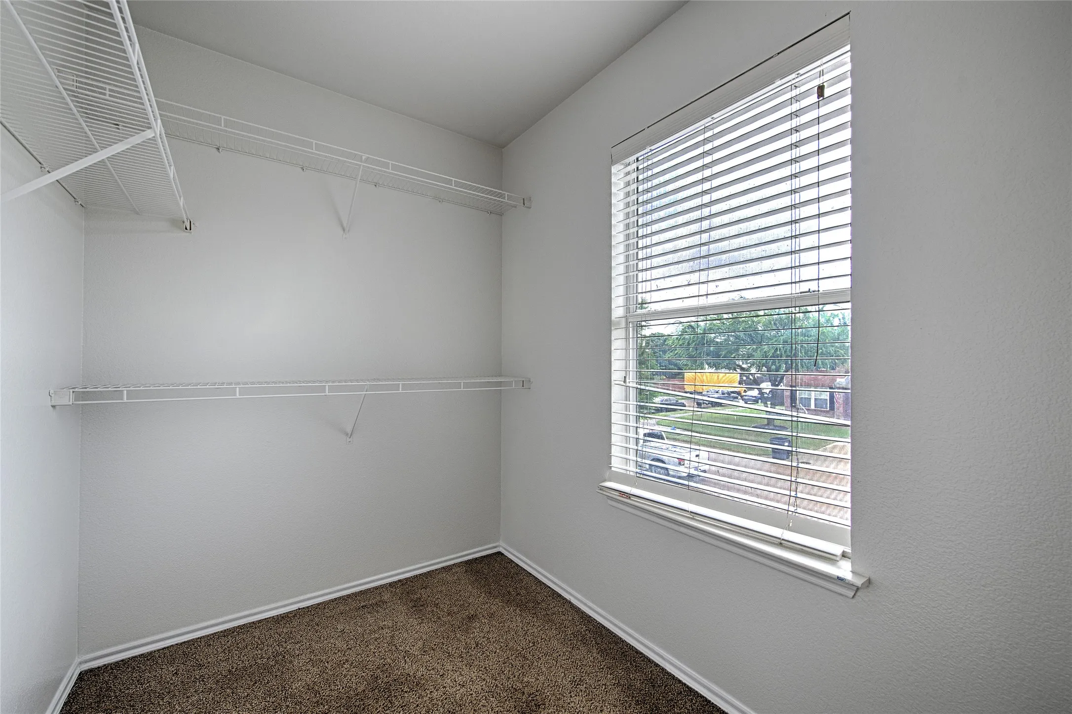Single Family Residence For Sale in Collin County , 2629 Terrace Drive, Mc Kinney, Texas 75071, 4 Bedroom, 3 Bathroom, 2 Garage spaces, 2,354 Sqft, built in 2001, mls#21276883, Real Estate Agent in Mc Kinney, Homes For Sale in Collin county, Homes For Sale in Mc Kinney, Realtor in Mc Kinney Texas, Real Estate Brokerage Independent Realty Texas, Luminita Cordes Realtor