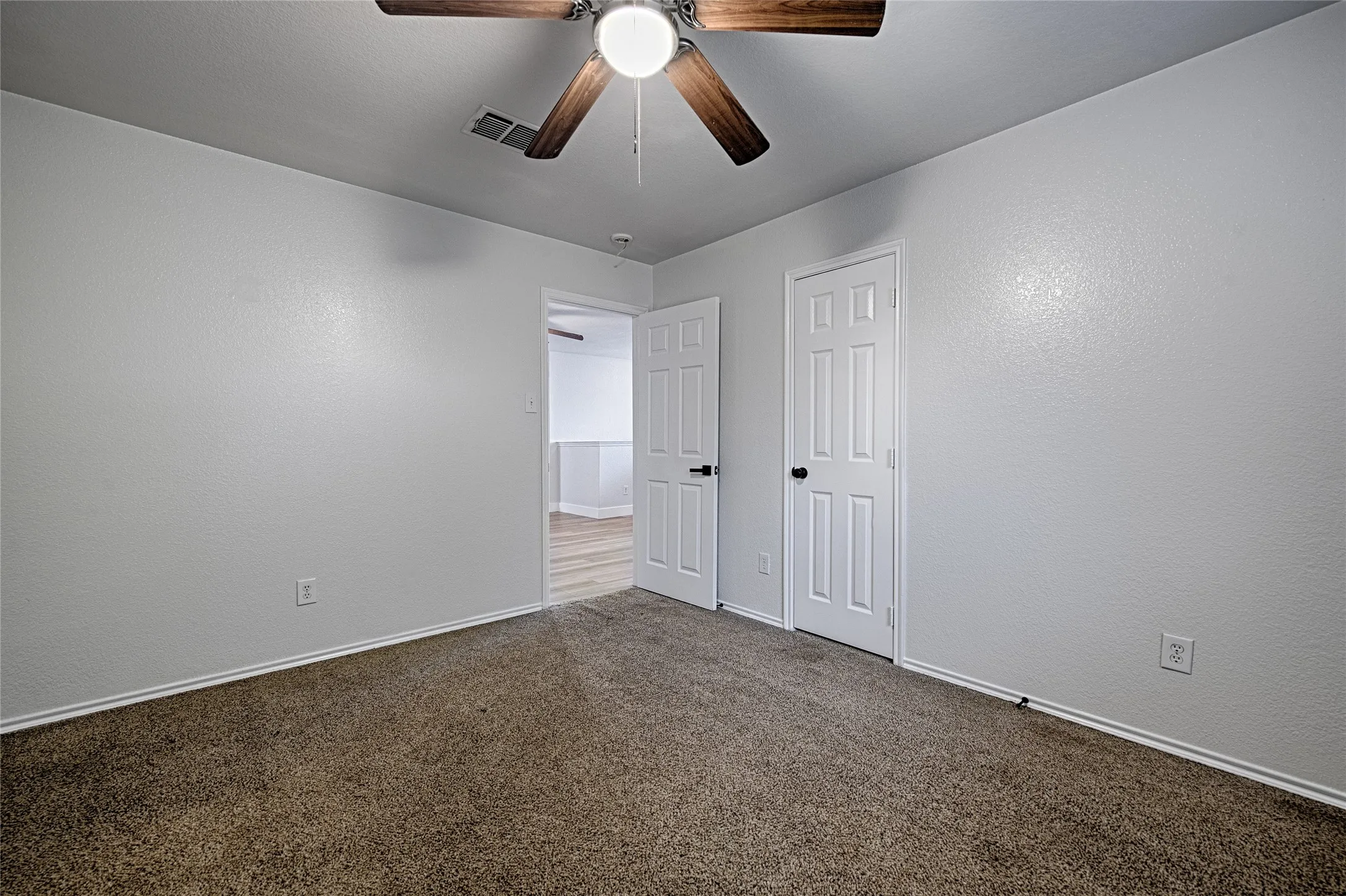 Single Family Residence For Sale in Collin County , 2629 Terrace Drive, Mc Kinney, Texas 75071, 4 Bedroom, 3 Bathroom, 2 Garage spaces, 2,354 Sqft, built in 2001, mls#21276883, Real Estate Agent in Mc Kinney, Homes For Sale in Collin county, Homes For Sale in Mc Kinney, Realtor in Mc Kinney Texas, Real Estate Brokerage Independent Realty Texas, Luminita Cordes Realtor