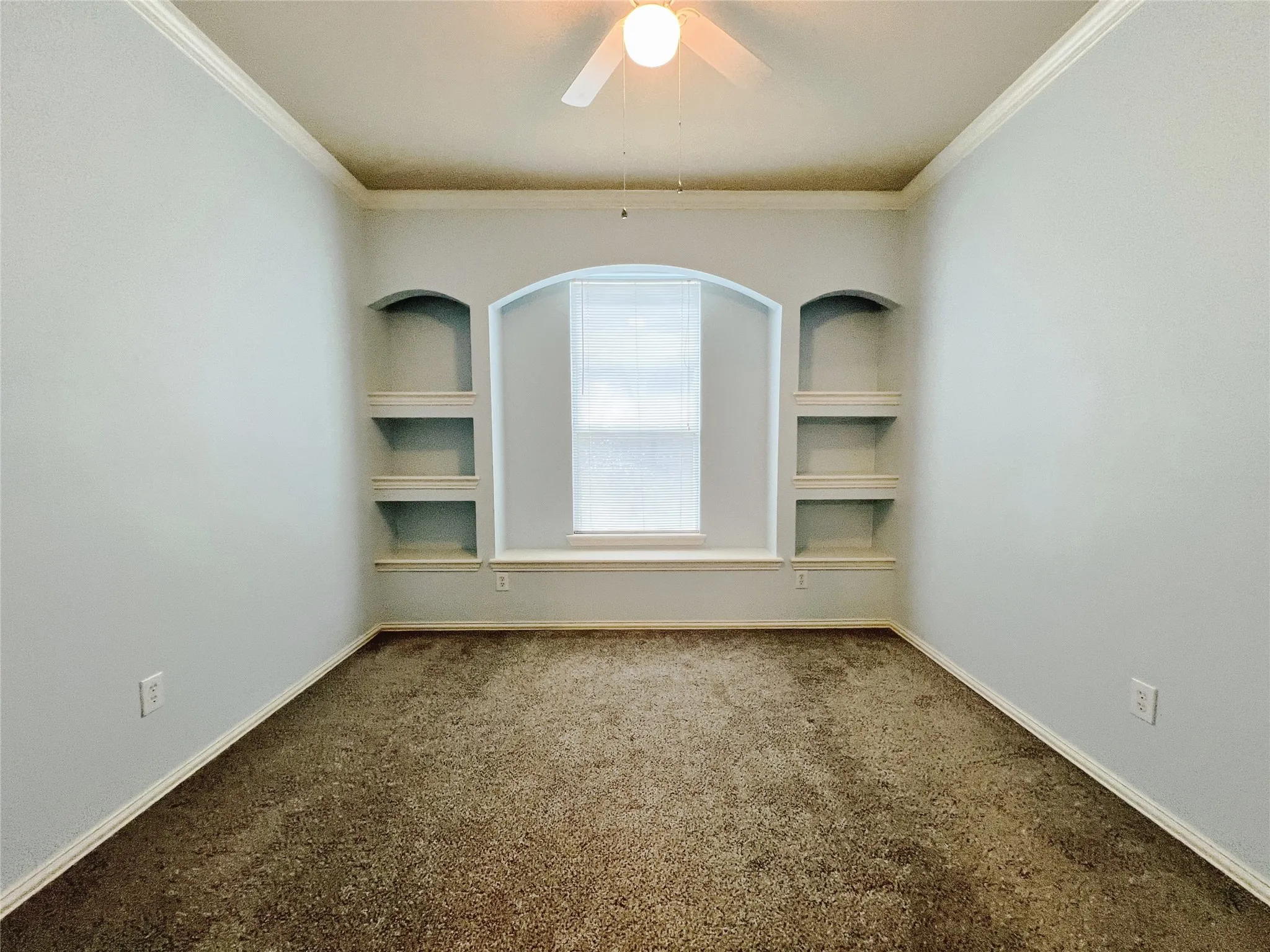 Single Family Residence For Rent in Tarrant County , 552 Kerry Street, Crowley, Texas 76036, 3 Bedroom, 2 Bathroom, 2 Garage spaces, 1,636 Sqft, built in 2005, mls#21299487, Real Estate Agent in Crowley, Homes For Rent in Tarrant county, Homes For Rent in Crowley, Realtor in Crowley Texas, Real Estate Brokerage Independent Realty Texas, Luminita Cordes Realtor