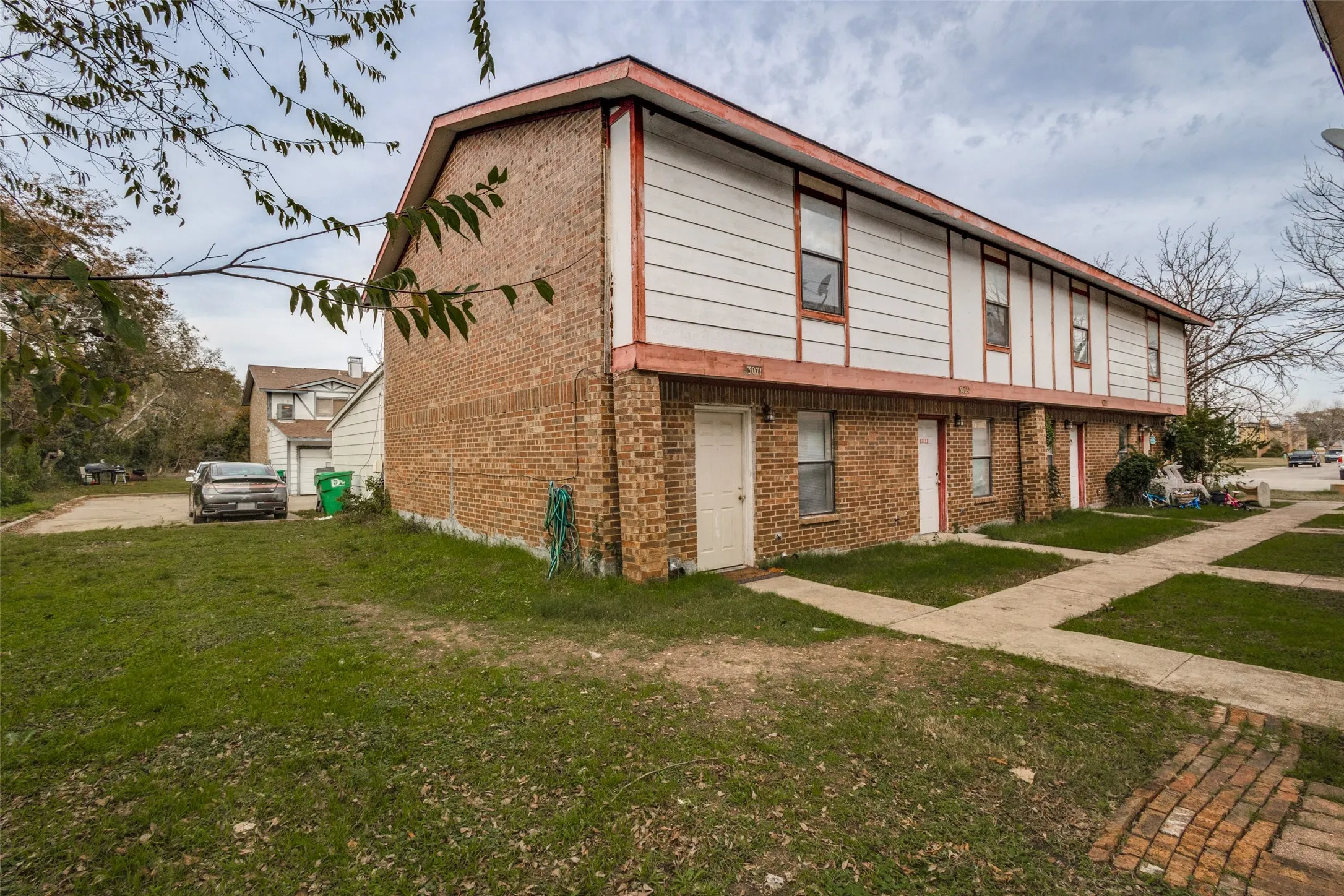 Townhouse For Rent in Denton County , 3079 Olympia Drive, Denton, Texas 76209, 2 Bedroom, 2 Bathroom, 1 Garage spaces, 1,023 Sqft, built in 1984, mls#21299488, Real Estate Agent in Denton, Homes For Rent in Denton county, Homes For Rent in Denton, Realtor in Denton Texas, Real Estate Brokerage Independent Realty Texas, Luminita Cordes Realtor
