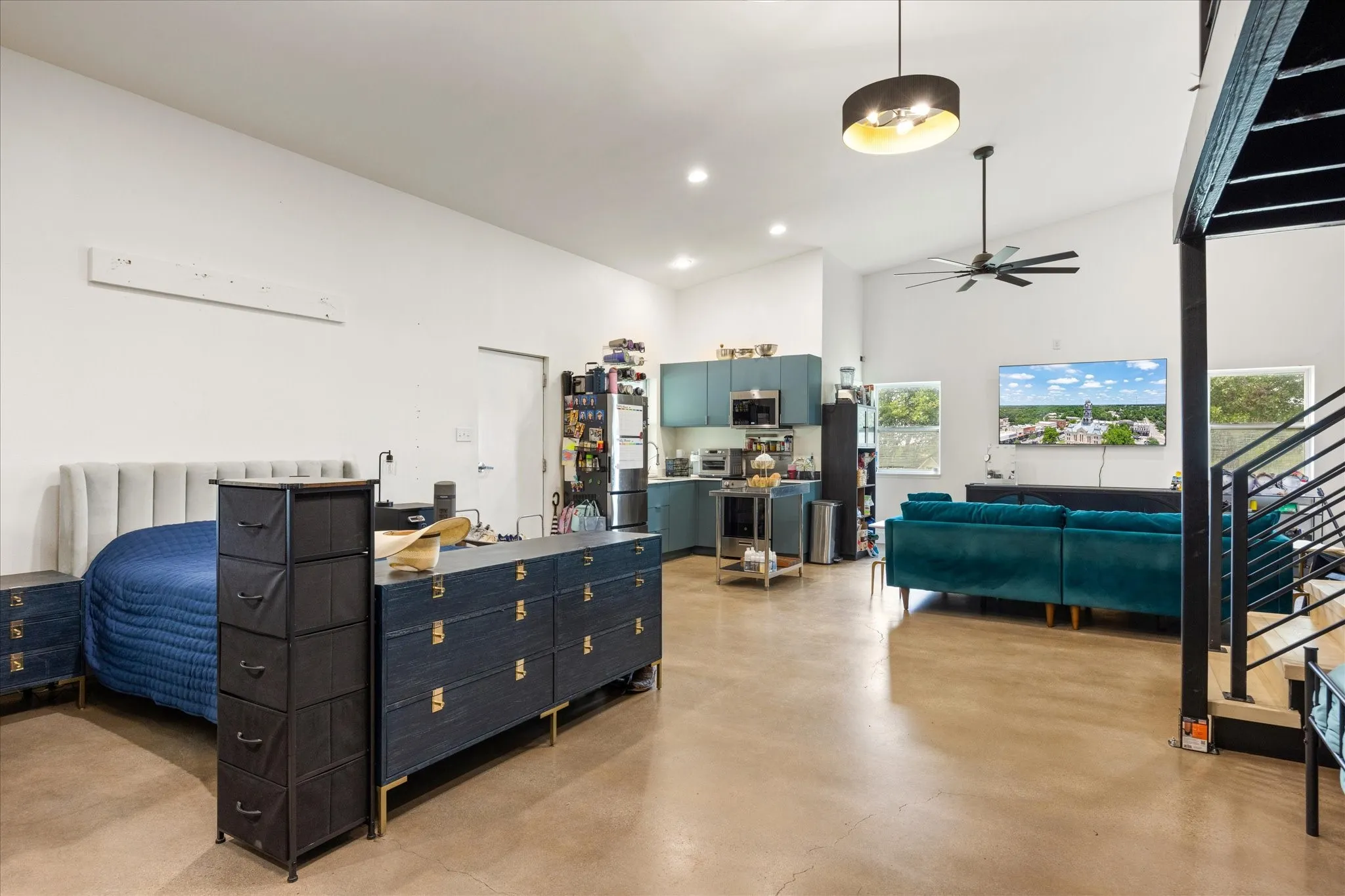 1,200 sf Shop Apartment Complete with Loft, Kitchen and Bathroom