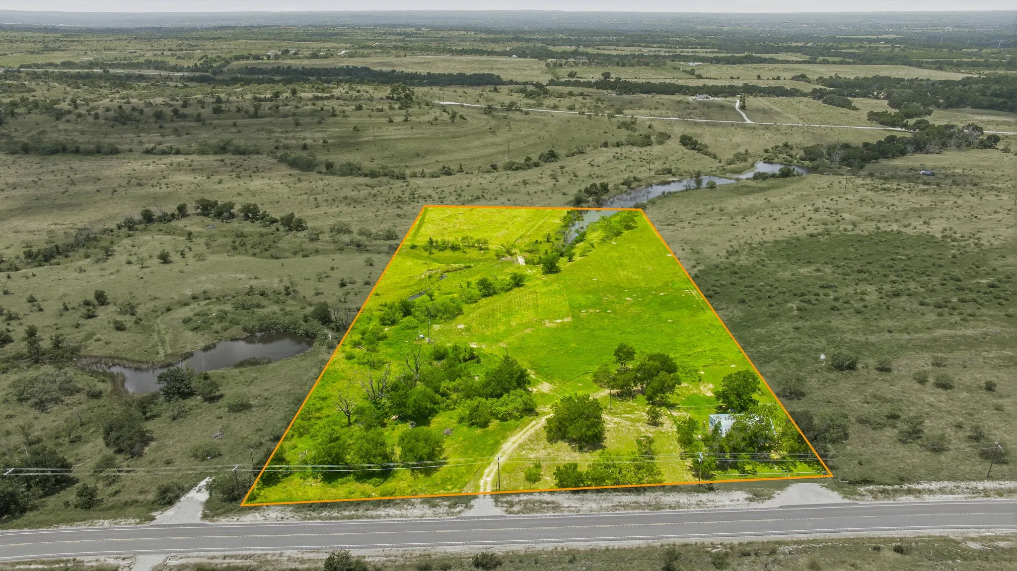 Single Family Residence For Sale in Comanche County , 5370 Highway 1702, Gustine, Texas 76455, 3 Bedroom, 1 Bathroom, Garage spaces, 1,518 Sqft, built in 1960, mls#21299047, Real Estate Agent in Gustine, Homes For Sale in Comanche county, Homes For Sale in Gustine, Realtor in Gustine Texas, Real Estate Brokerage Independent Realty Texas, Luminita Cordes Realtor