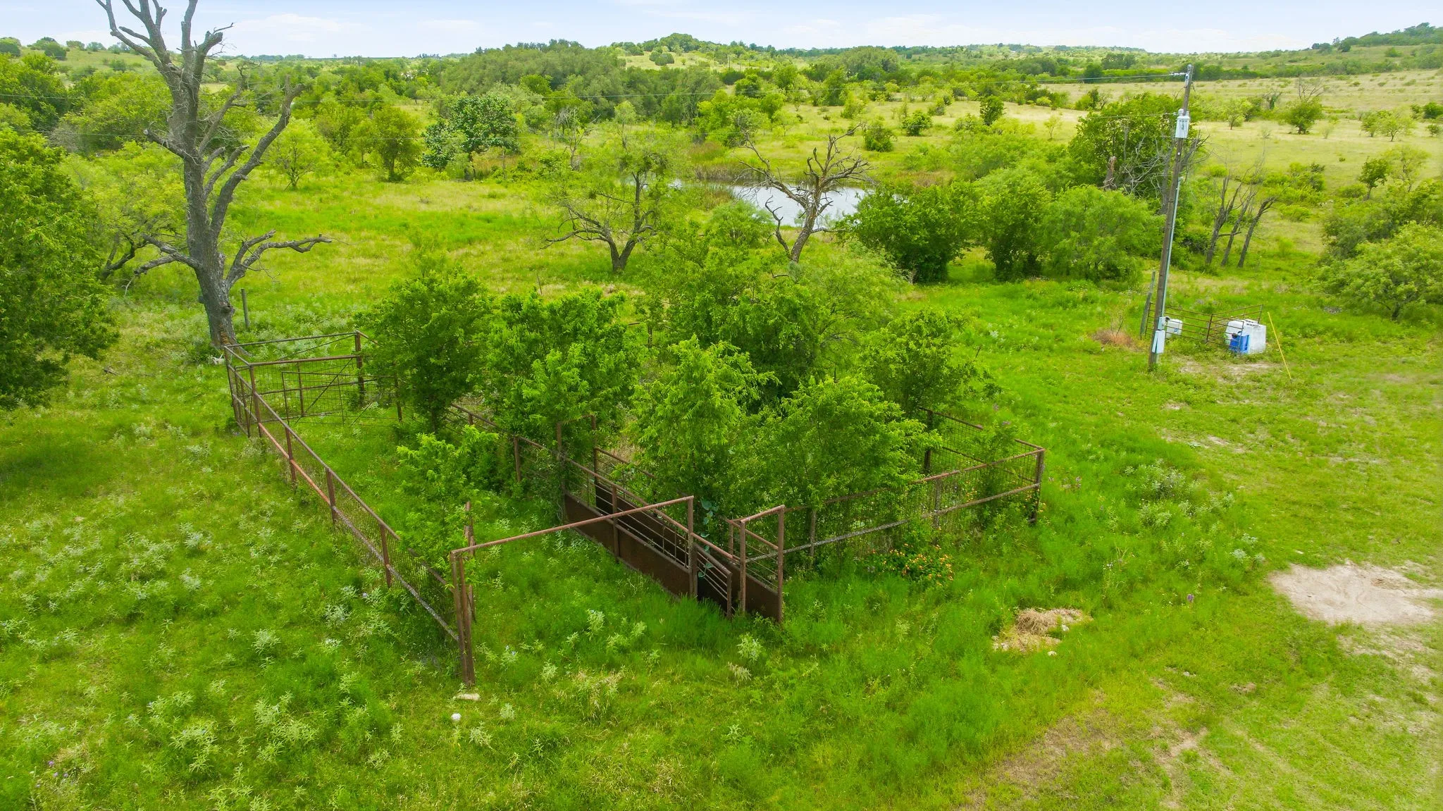 Single Family Residence For Sale in Comanche County , 5370 Highway 1702, Gustine, Texas 76455, 3 Bedroom, 1 Bathroom, Garage spaces, 1,518 Sqft, built in 1960, mls#21299047, Real Estate Agent in Gustine, Homes For Sale in Comanche county, Homes For Sale in Gustine, Realtor in Gustine Texas, Real Estate Brokerage Independent Realty Texas, Luminita Cordes Realtor