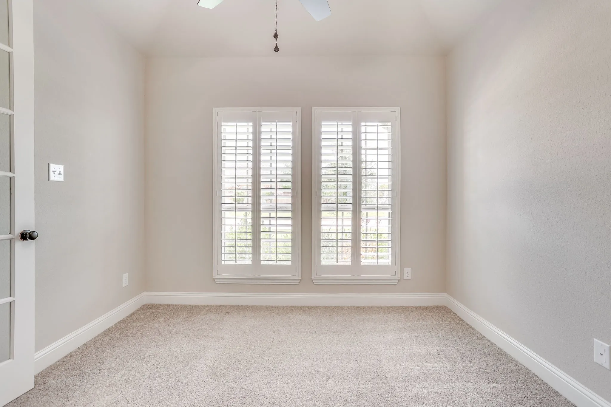 Single Family Residence For Sale in Johnson County , 131 Hawks Ridge Trail, Burleson, Texas 76028, 4 Bedroom, 2 Bathroom, 2 Garage spaces, 2,347 Sqft, built in 2020, mls#21295966, Real Estate Agent in Burleson, Homes For Sale in Johnson county, Homes For Sale in Burleson, Realtor in Burleson Texas, Real Estate Brokerage Independent Realty Texas, Luminita Cordes Realtor