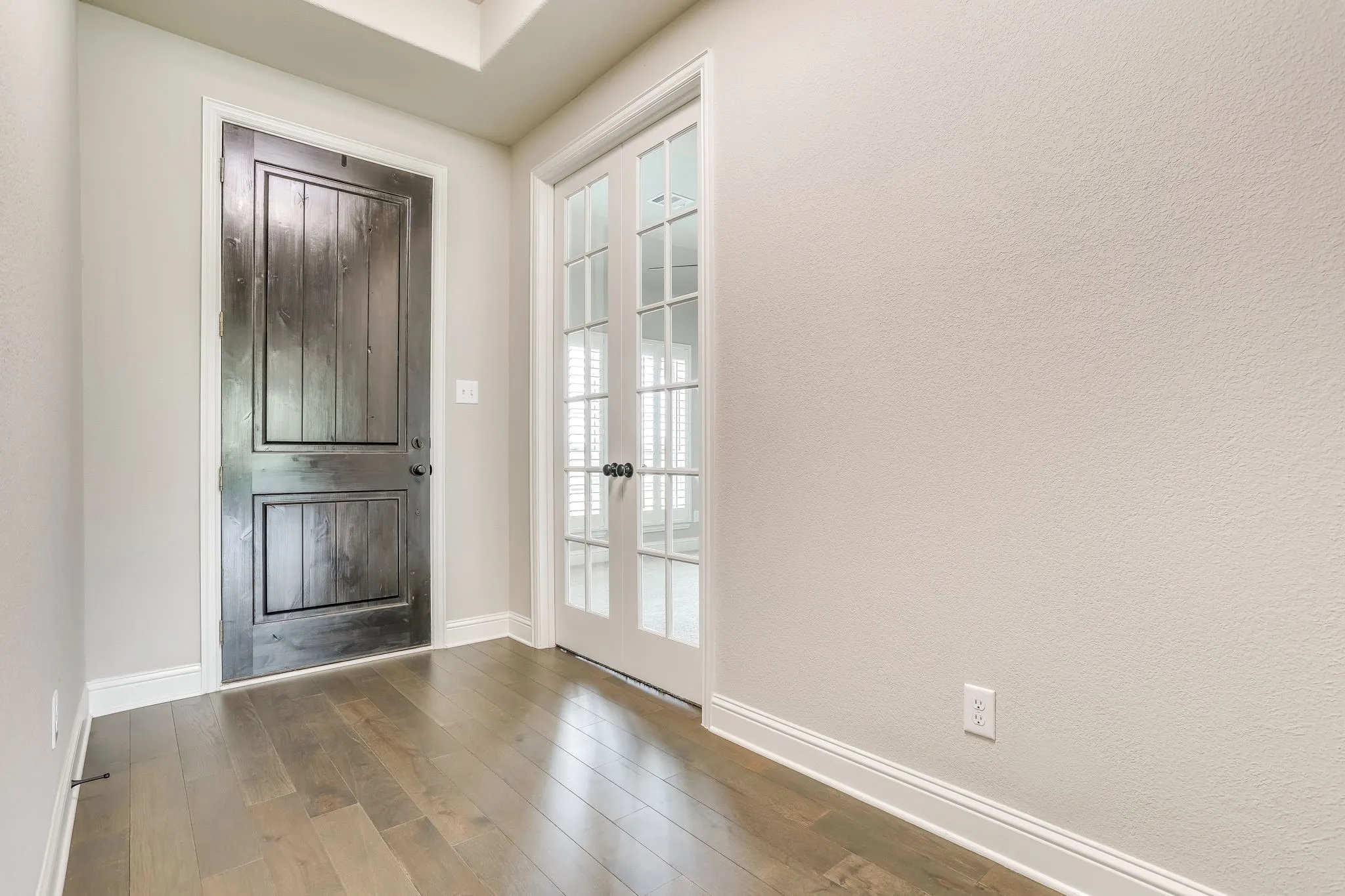 Single Family Residence For Sale in Johnson County , 131 Hawks Ridge Trail, Burleson, Texas 76028, 4 Bedroom, 2 Bathroom, 2 Garage spaces, 2,347 Sqft, built in 2020, mls#21295966, Real Estate Agent in Burleson, Homes For Sale in Johnson county, Homes For Sale in Burleson, Realtor in Burleson Texas, Real Estate Brokerage Independent Realty Texas, Luminita Cordes Realtor