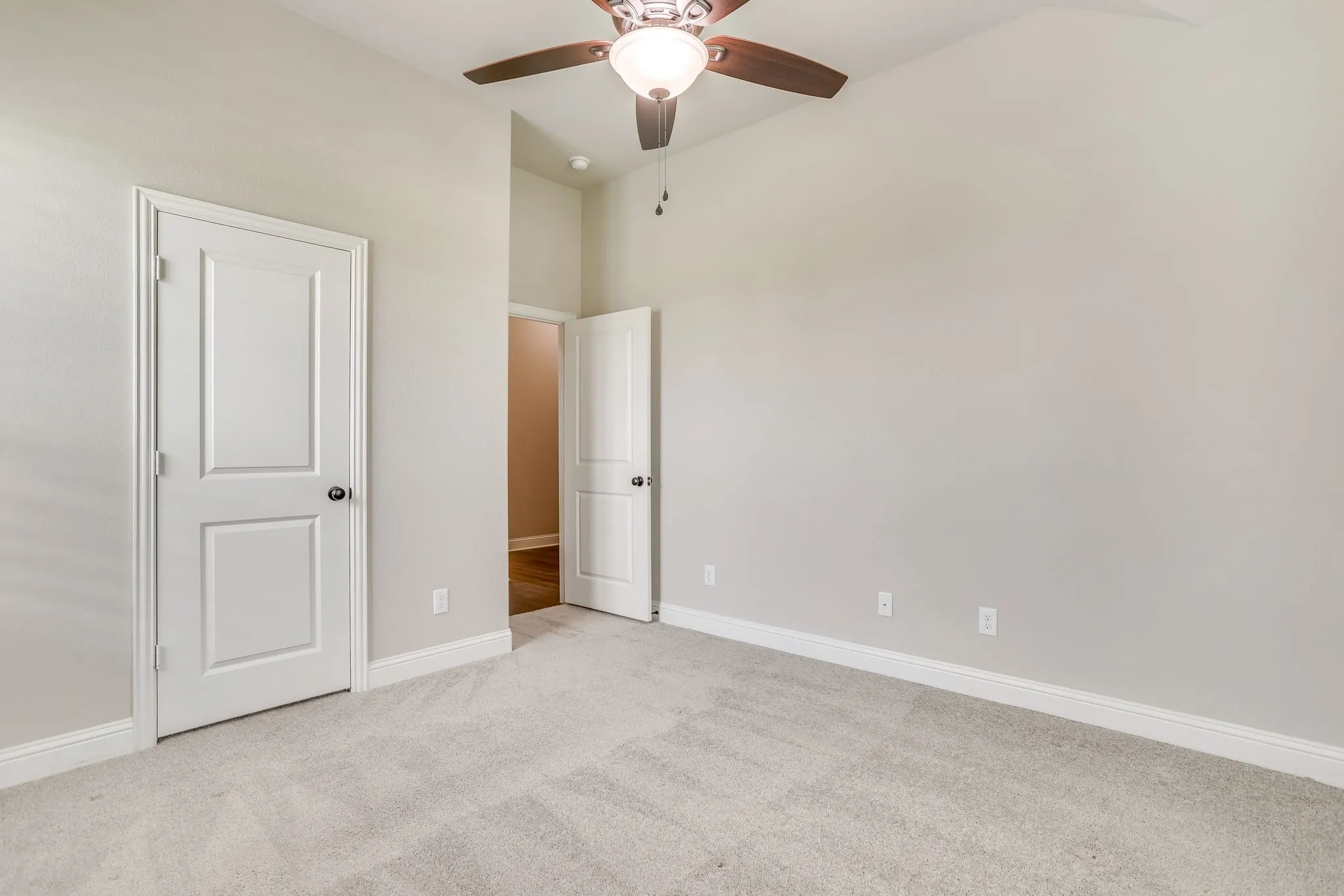 Single Family Residence For Sale in Johnson County , 131 Hawks Ridge Trail, Burleson, Texas 76028, 4 Bedroom, 2 Bathroom, 2 Garage spaces, 2,347 Sqft, built in 2020, mls#21295966, Real Estate Agent in Burleson, Homes For Sale in Johnson county, Homes For Sale in Burleson, Realtor in Burleson Texas, Real Estate Brokerage Independent Realty Texas, Luminita Cordes Realtor