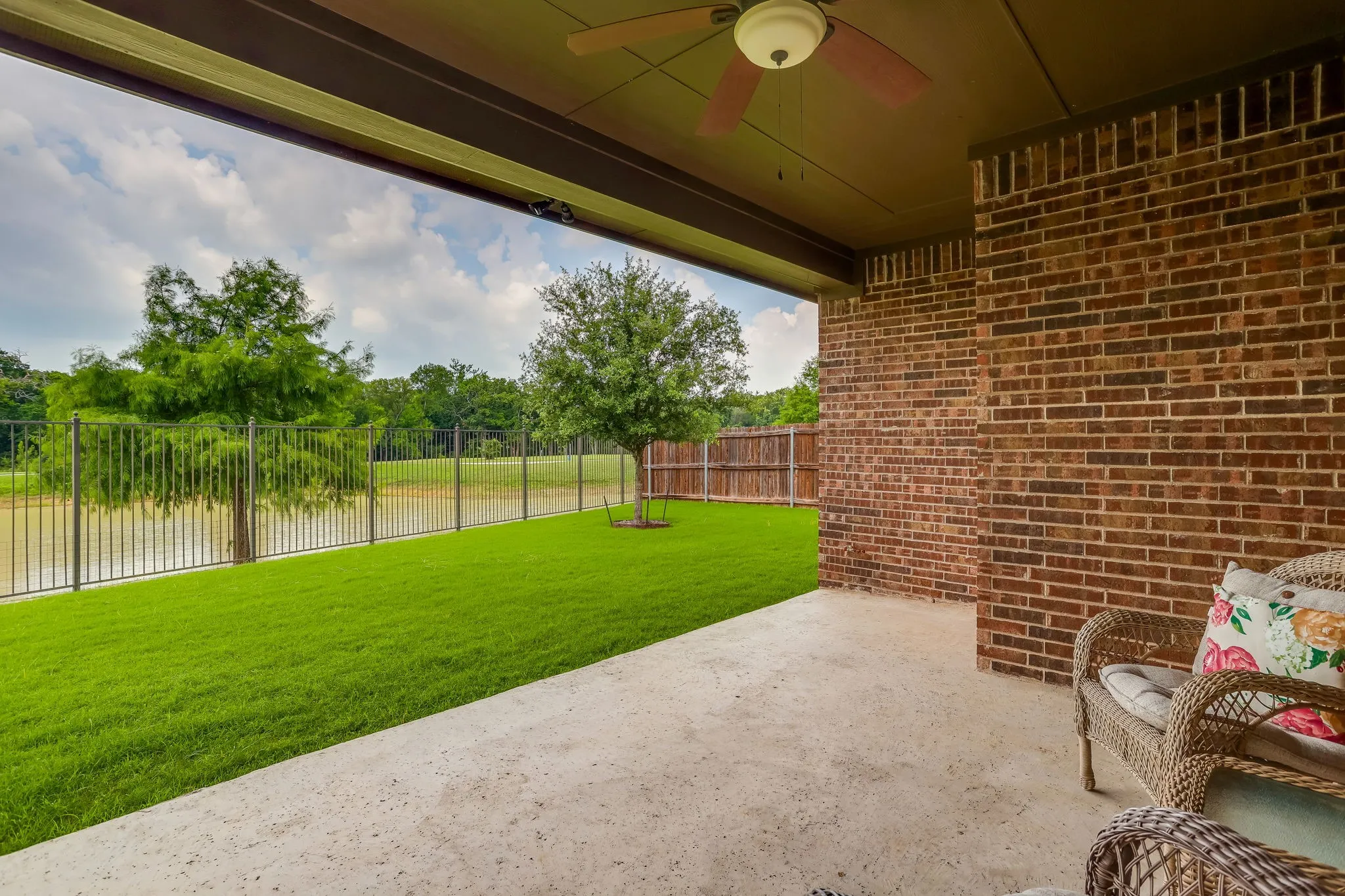 Single Family Residence For Sale in Johnson County , 131 Hawks Ridge Trail, Burleson, Texas 76028, 4 Bedroom, 2 Bathroom, 2 Garage spaces, 2,347 Sqft, built in 2020, mls#21295966, Real Estate Agent in Burleson, Homes For Sale in Johnson county, Homes For Sale in Burleson, Realtor in Burleson Texas, Real Estate Brokerage Independent Realty Texas, Luminita Cordes Realtor