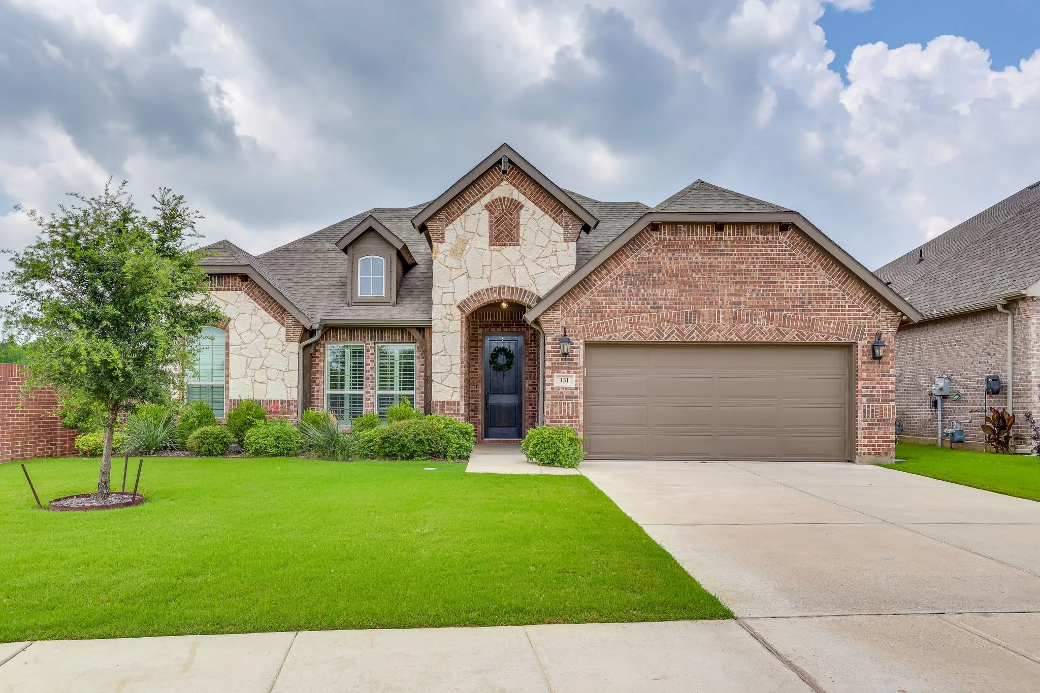 Single Family Residence For Sale in Johnson County , 131 Hawks Ridge Trail, Burleson, Texas 76028, 4 Bedroom, 2 Bathroom, 2 Garage spaces, 2,347 Sqft, built in 2020, mls#21295966, Real Estate Agent in Burleson, Homes For Sale in Johnson county, Homes For Sale in Burleson, Realtor in Burleson Texas, Real Estate Brokerage Independent Realty Texas, Luminita Cordes Realtor