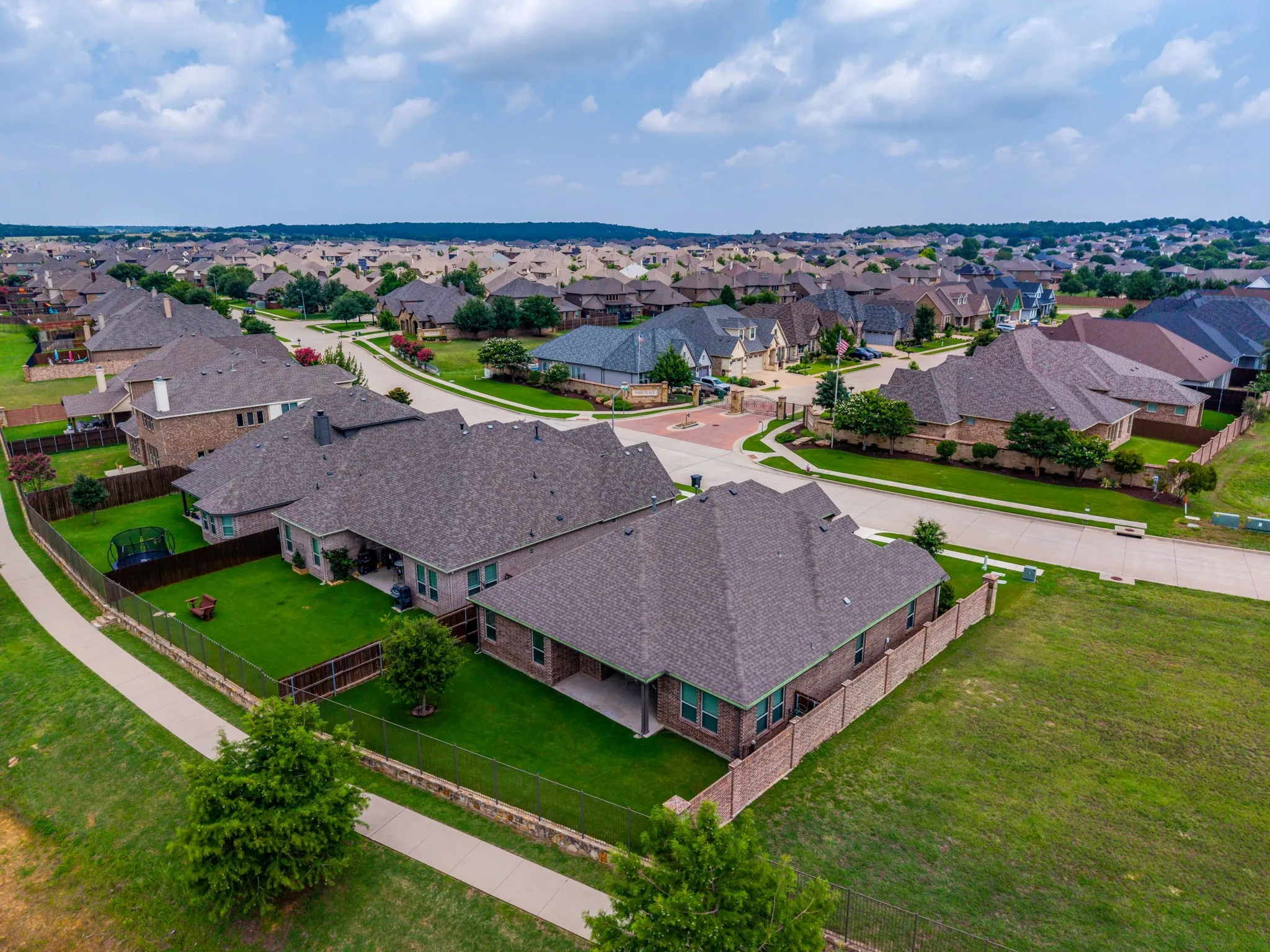 Single Family Residence For Sale in Johnson County , 131 Hawks Ridge Trail, Burleson, Texas 76028, 4 Bedroom, 2 Bathroom, 2 Garage spaces, 2,347 Sqft, built in 2020, mls#21295966, Real Estate Agent in Burleson, Homes For Sale in Johnson county, Homes For Sale in Burleson, Realtor in Burleson Texas, Real Estate Brokerage Independent Realty Texas, Luminita Cordes Realtor