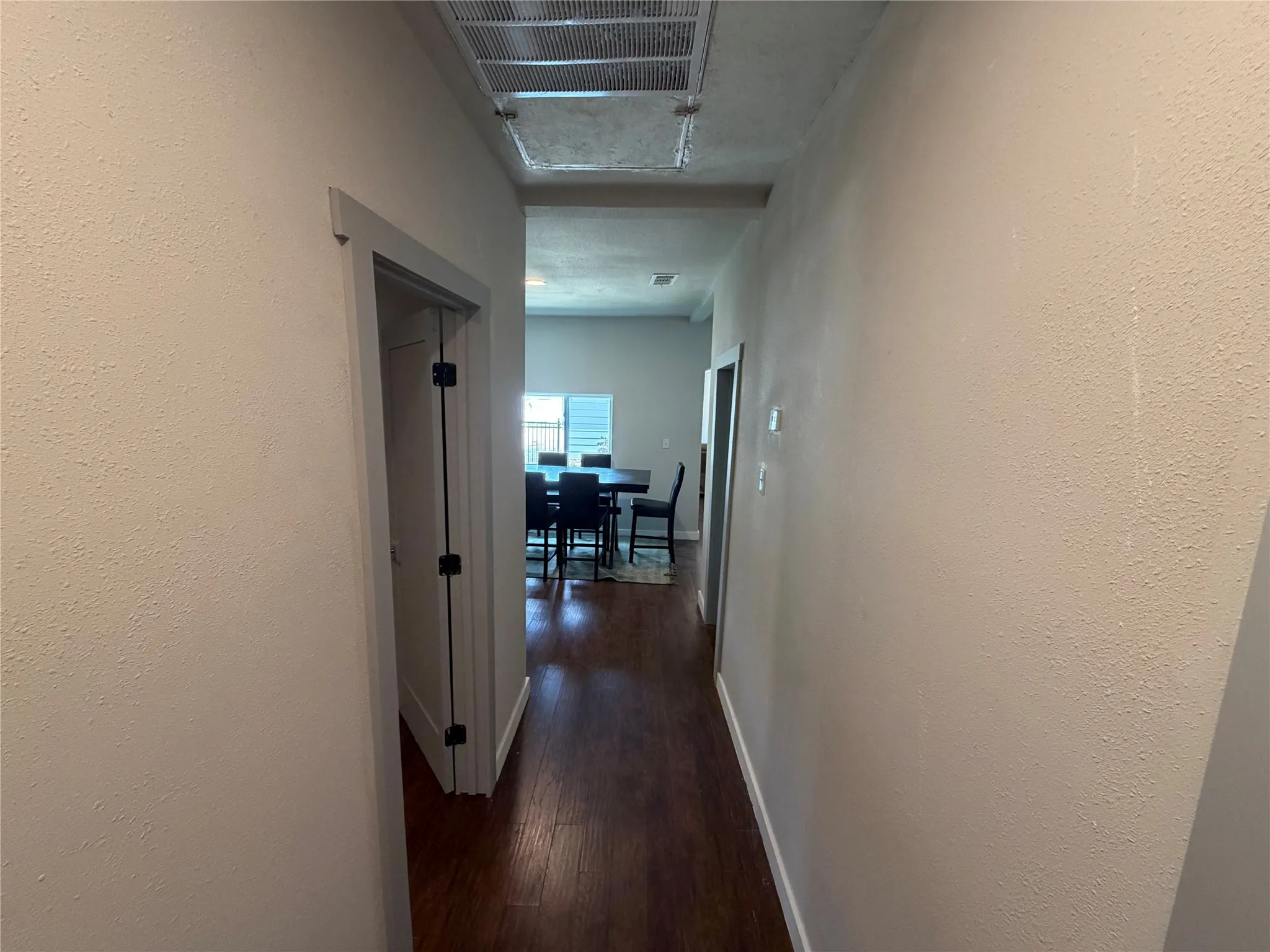 Single Family Residence For Sale in Johnson County , 701 Olive Street, Cleburne, Texas 76031, 4 Bedroom, 3 Bathroom, Garage spaces, 1,308 Sqft, built in 1940, mls#21226935, Real Estate Agent in Cleburne, Homes For Sale in Johnson county, Homes For Sale in Cleburne, Realtor in Cleburne Texas, Real Estate Brokerage Independent Realty Texas, Luminita Cordes Realtor