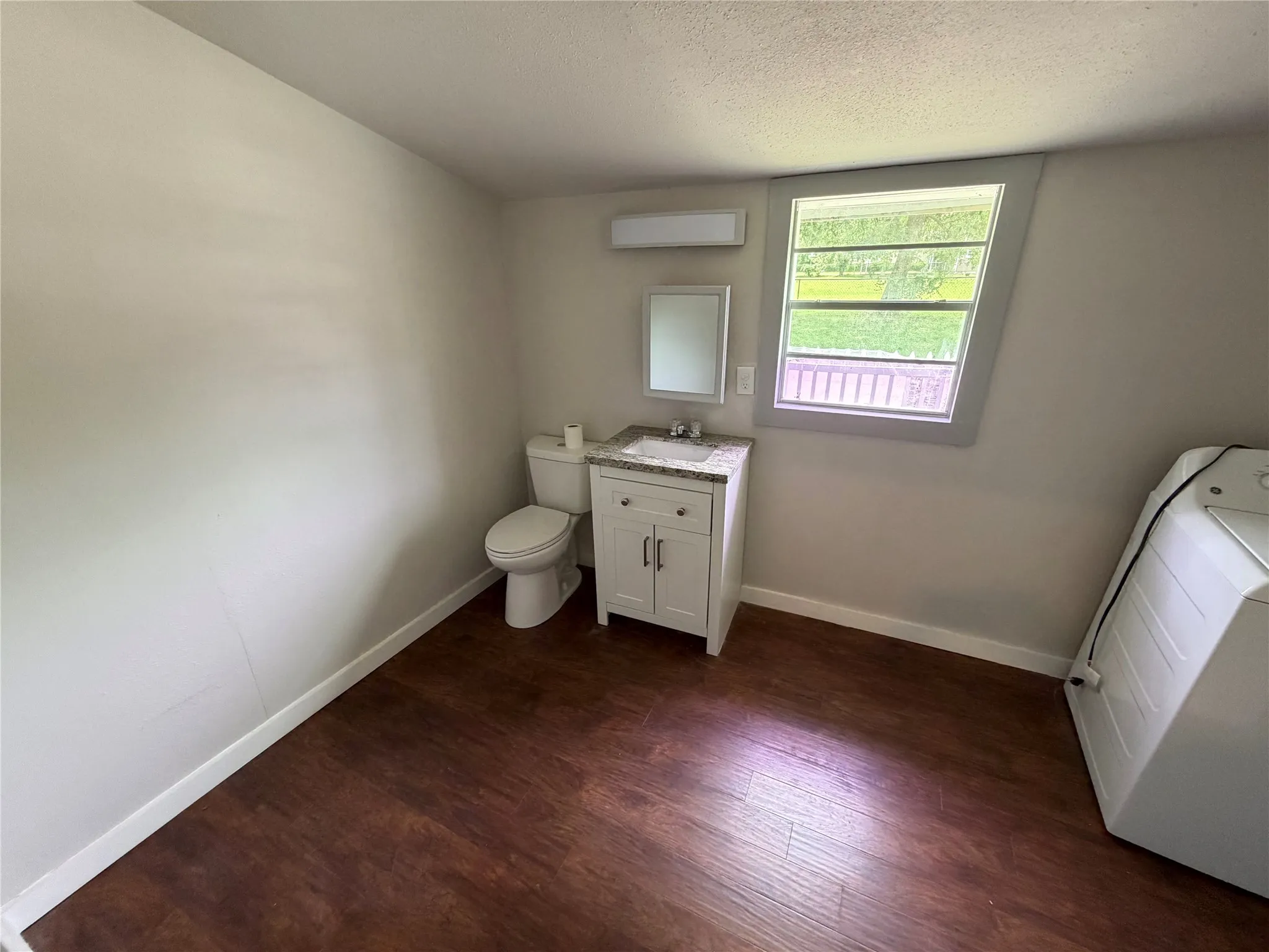 Single Family Residence For Sale in Johnson County , 701 Olive Street, Cleburne, Texas 76031, 4 Bedroom, 3 Bathroom, Garage spaces, 1,308 Sqft, built in 1940, mls#21226935, Real Estate Agent in Cleburne, Homes For Sale in Johnson county, Homes For Sale in Cleburne, Realtor in Cleburne Texas, Real Estate Brokerage Independent Realty Texas, Luminita Cordes Realtor