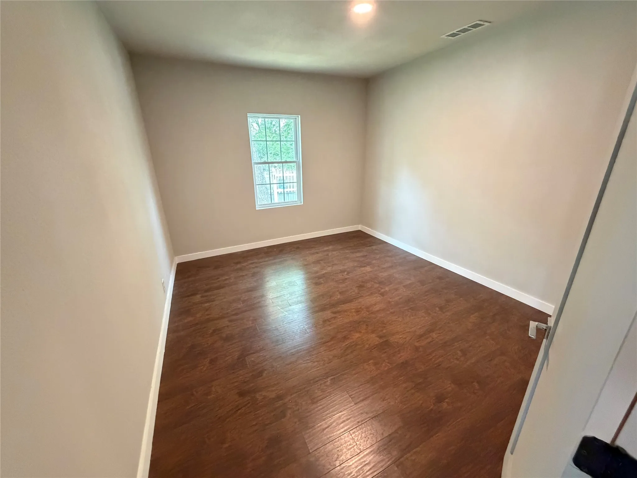 Single Family Residence For Sale in Johnson County , 701 Olive Street, Cleburne, Texas 76031, 4 Bedroom, 3 Bathroom, Garage spaces, 1,308 Sqft, built in 1940, mls#21226935, Real Estate Agent in Cleburne, Homes For Sale in Johnson county, Homes For Sale in Cleburne, Realtor in Cleburne Texas, Real Estate Brokerage Independent Realty Texas, Luminita Cordes Realtor