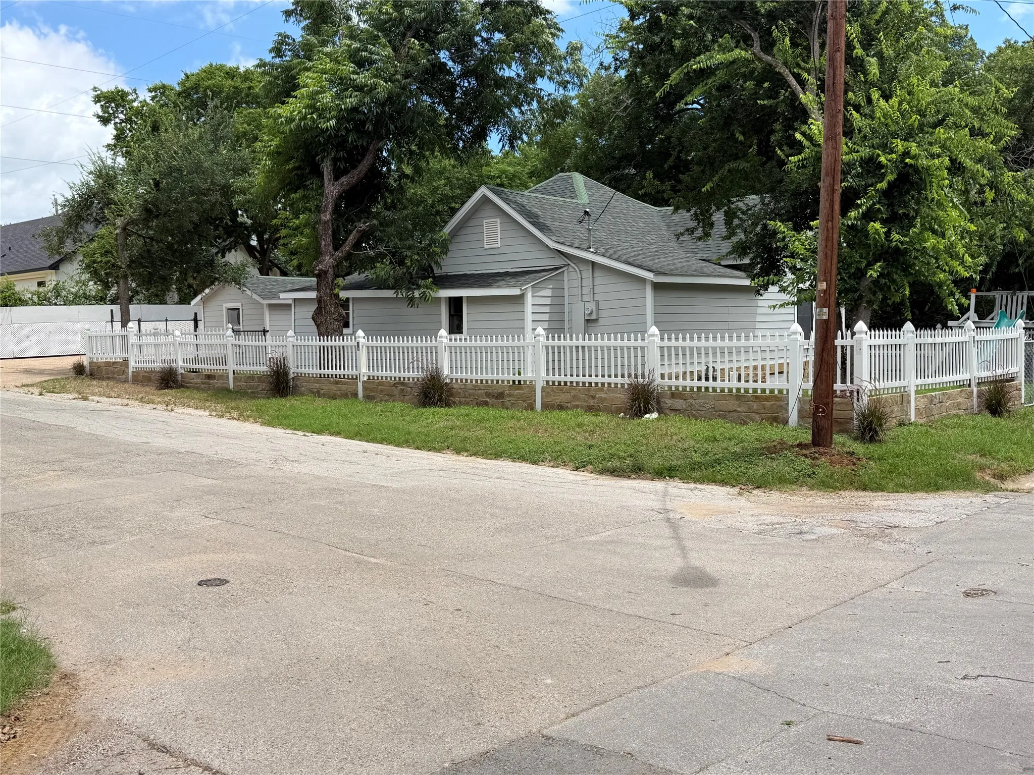 Single Family Residence For Sale