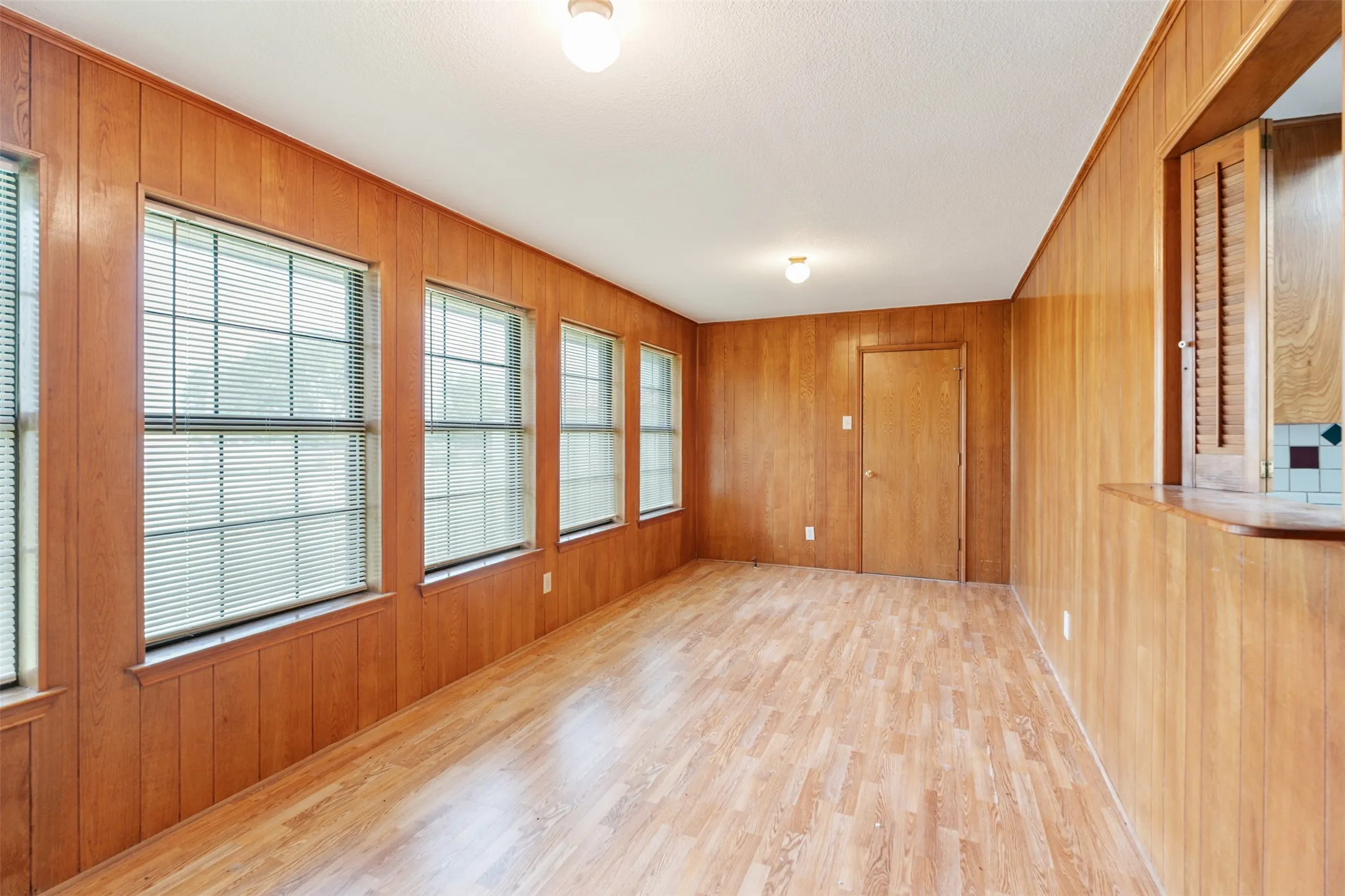 Farm For Sale in Van Zandt County , 32650 Fm 47 Highway, Canton, Texas 75103, 3 Bedroom, 2 Bathroom, 2 Garage spaces, 2,240 Sqft, built in 1984, mls#21299074, Real Estate Agent in Canton, Homes For Sale in Van Zandt county, Homes For Sale in Canton, Realtor in Canton Texas, Real Estate Brokerage Independent Realty Texas, Luminita Cordes Realtor