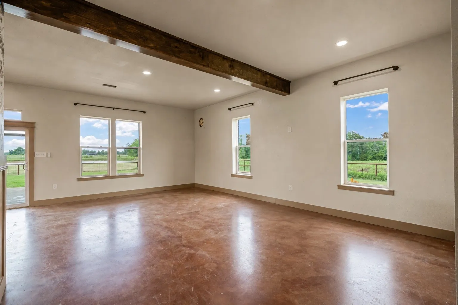Single Family Residence For Sale in Van Zandt County , 412 Vz County Road 1413, Van, Texas 75790, 5 Bedroom, 4 Bathroom, 3 Garage spaces, 4,815 Sqft, built in 2023, mls#21299080, Real Estate Agent in Van, Homes For Sale in Van Zandt county, Homes For Sale in Van, Realtor in Van Texas, Real Estate Brokerage Independent Realty Texas, Luminita Cordes Realtor