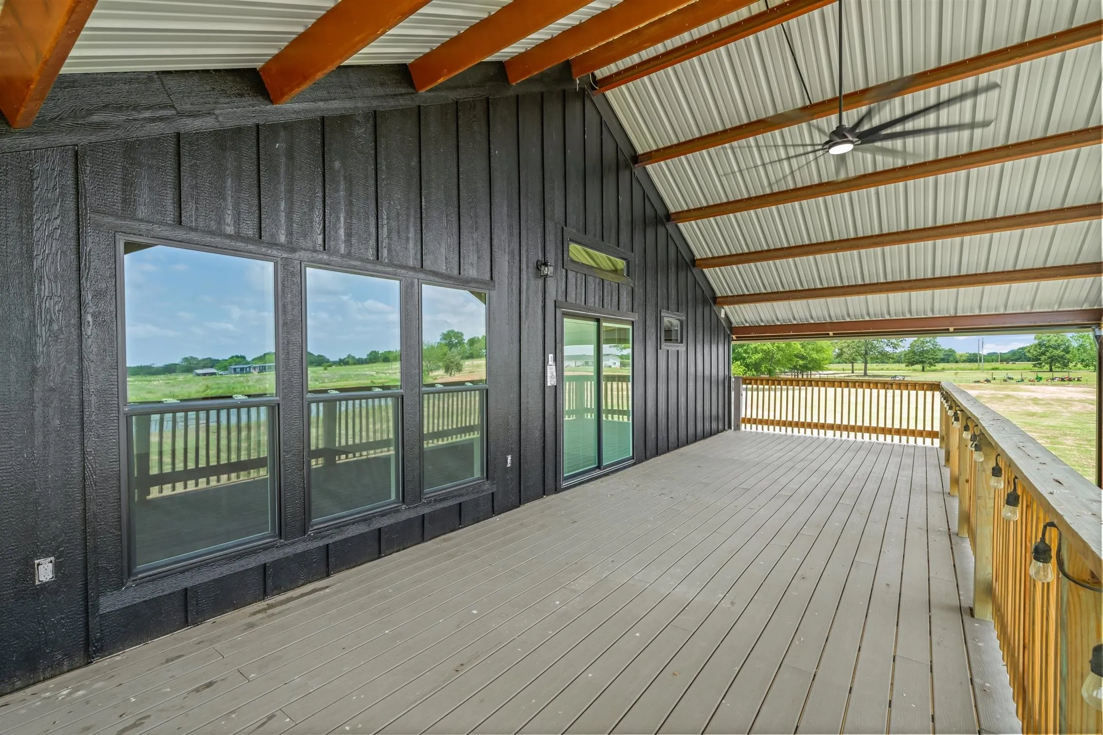 Single Family Residence For Sale in Van Zandt County , 412 Vz County Road 1413, Van, Texas 75790, 5 Bedroom, 4 Bathroom, 3 Garage spaces, 4,815 Sqft, built in 2023, mls#21299080, Real Estate Agent in Van, Homes For Sale in Van Zandt county, Homes For Sale in Van, Realtor in Van Texas, Real Estate Brokerage Independent Realty Texas, Luminita Cordes Realtor