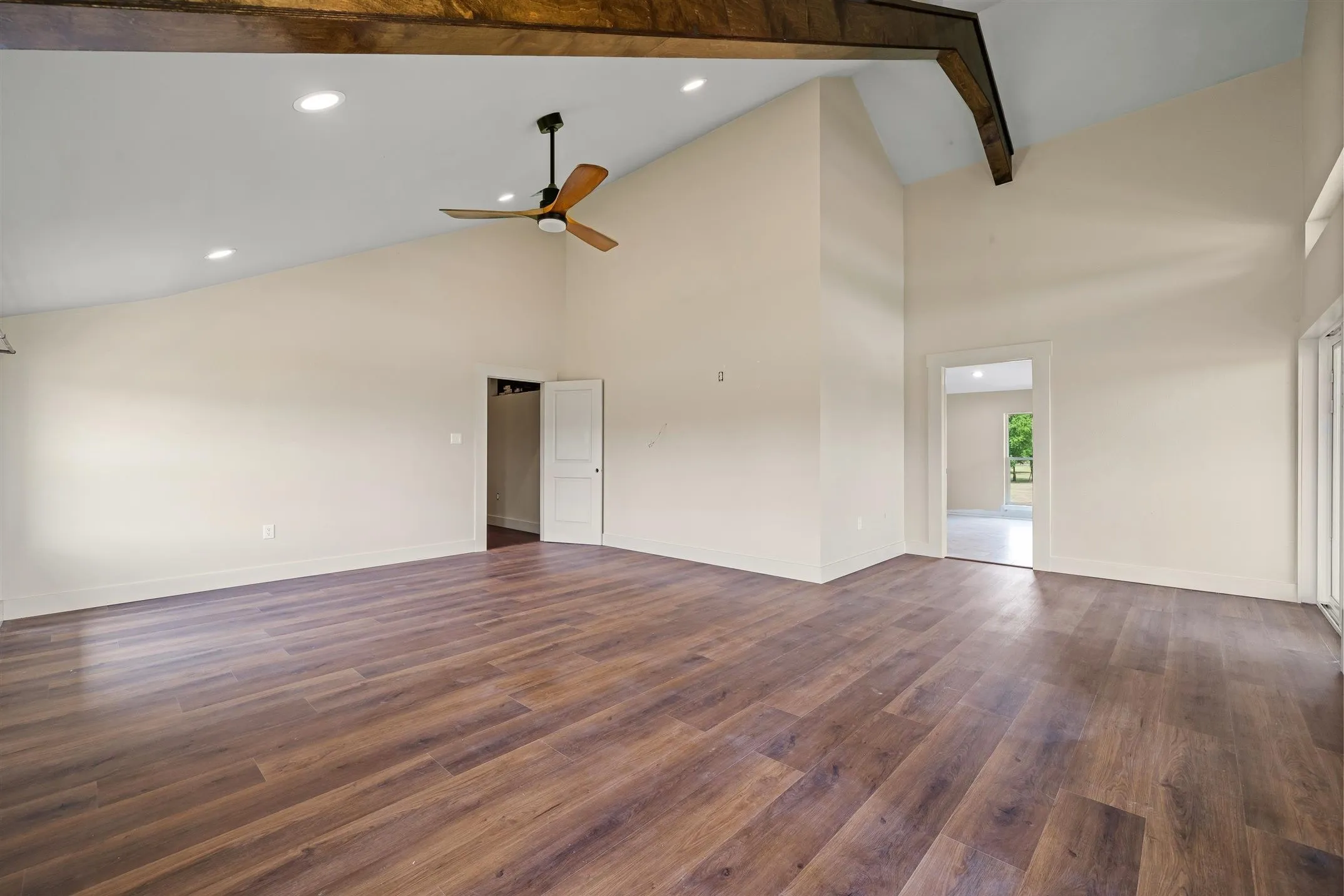 Single Family Residence For Sale in Van Zandt County , 412 Vz County Road 1413, Van, Texas 75790, 5 Bedroom, 4 Bathroom, 3 Garage spaces, 4,815 Sqft, built in 2023, mls#21299080, Real Estate Agent in Van, Homes For Sale in Van Zandt county, Homes For Sale in Van, Realtor in Van Texas, Real Estate Brokerage Independent Realty Texas, Luminita Cordes Realtor